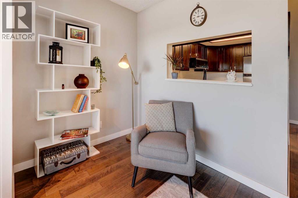 Single Family House for Sale in    Street NW Varsity Calgary 