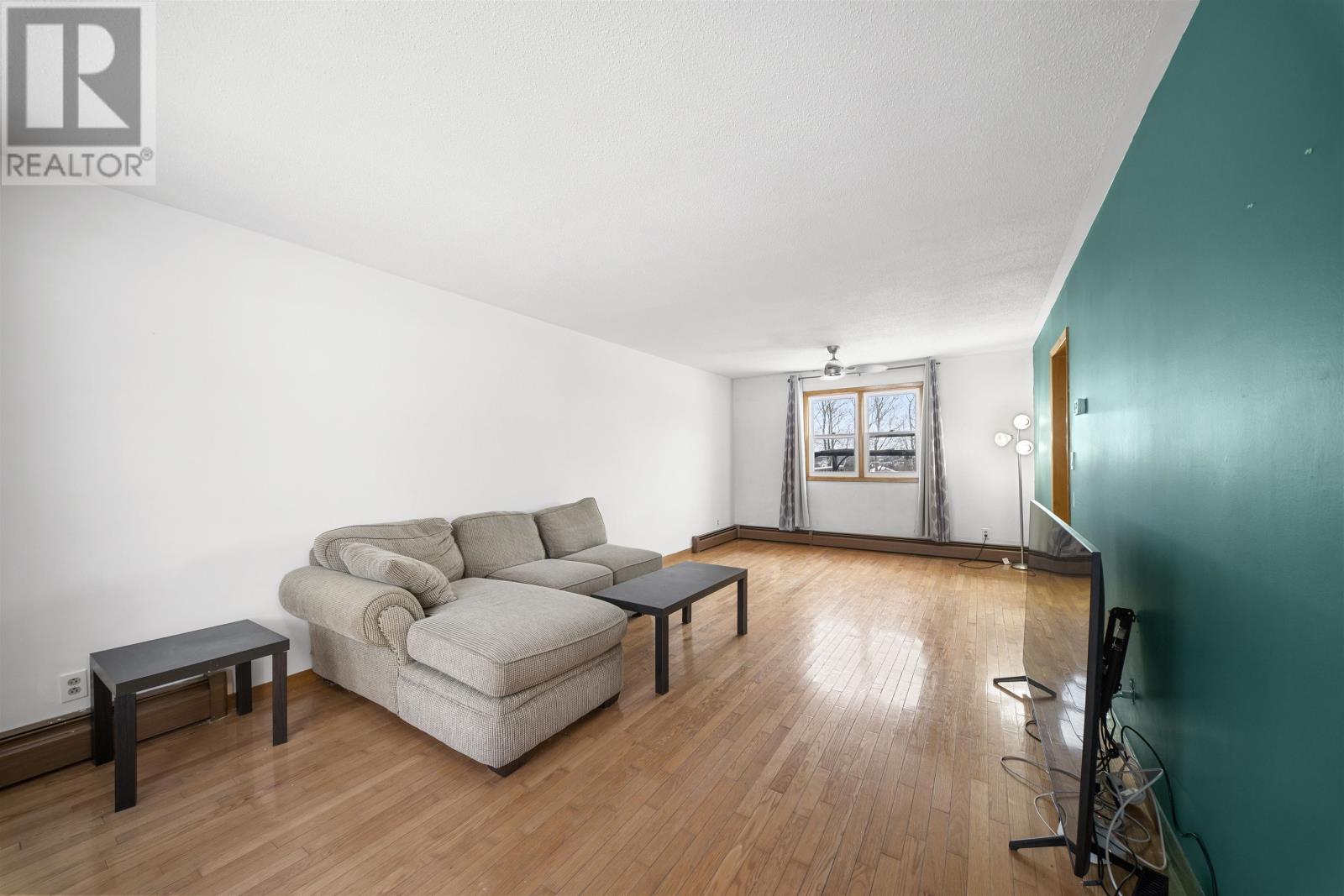 4 MacLean Avenue — photo 14