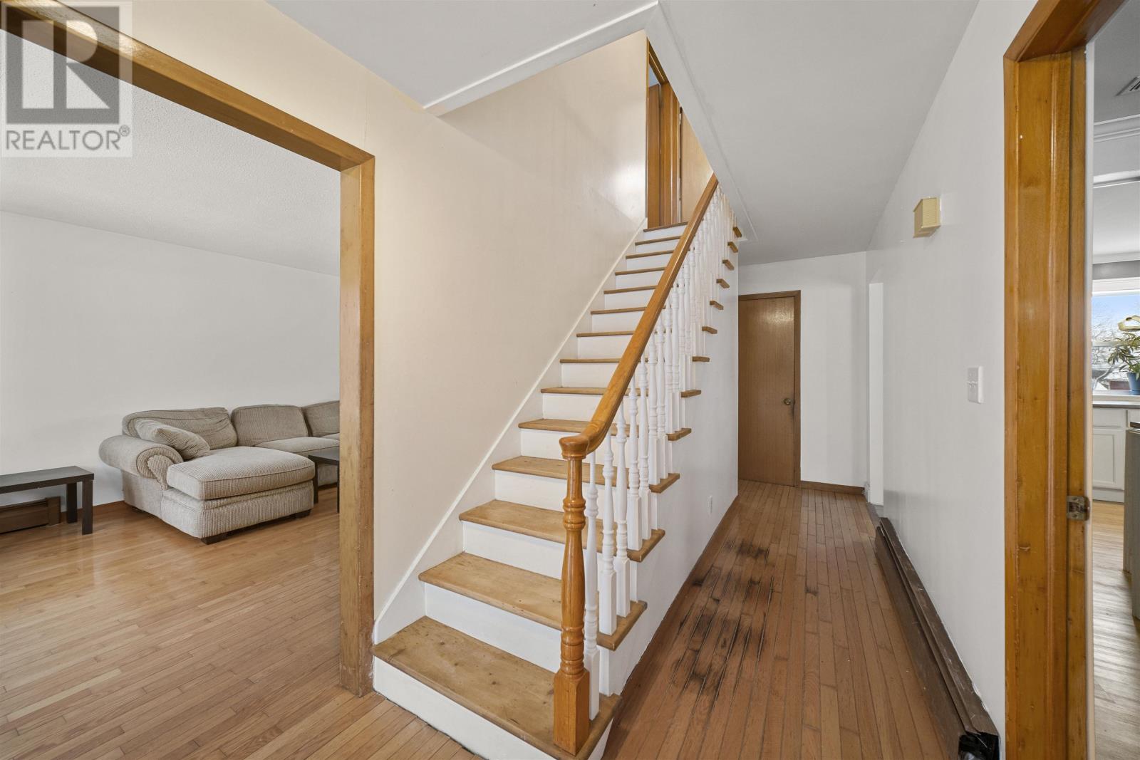 4 MacLean Avenue — photo 17