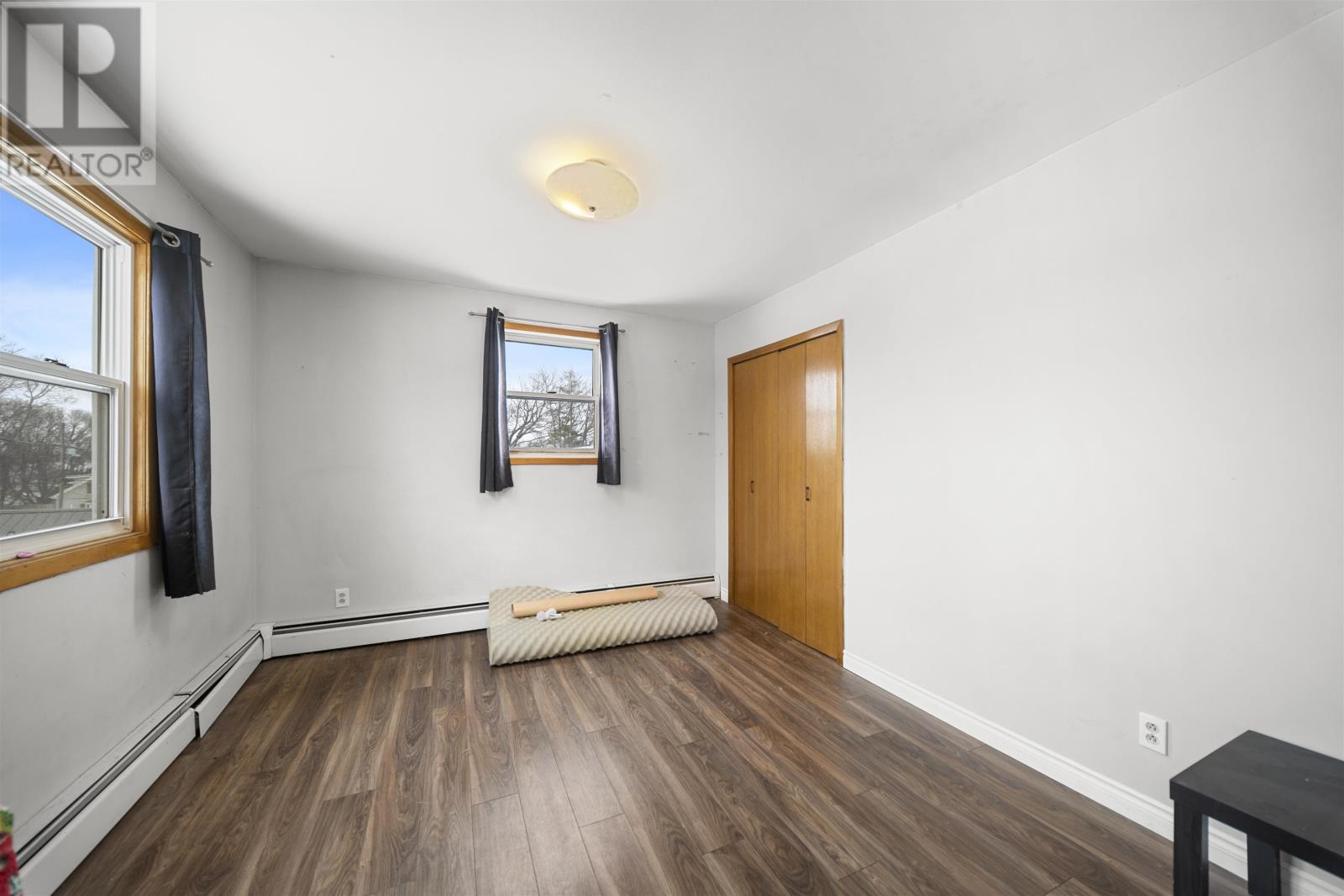 4 MacLean Avenue — photo 20