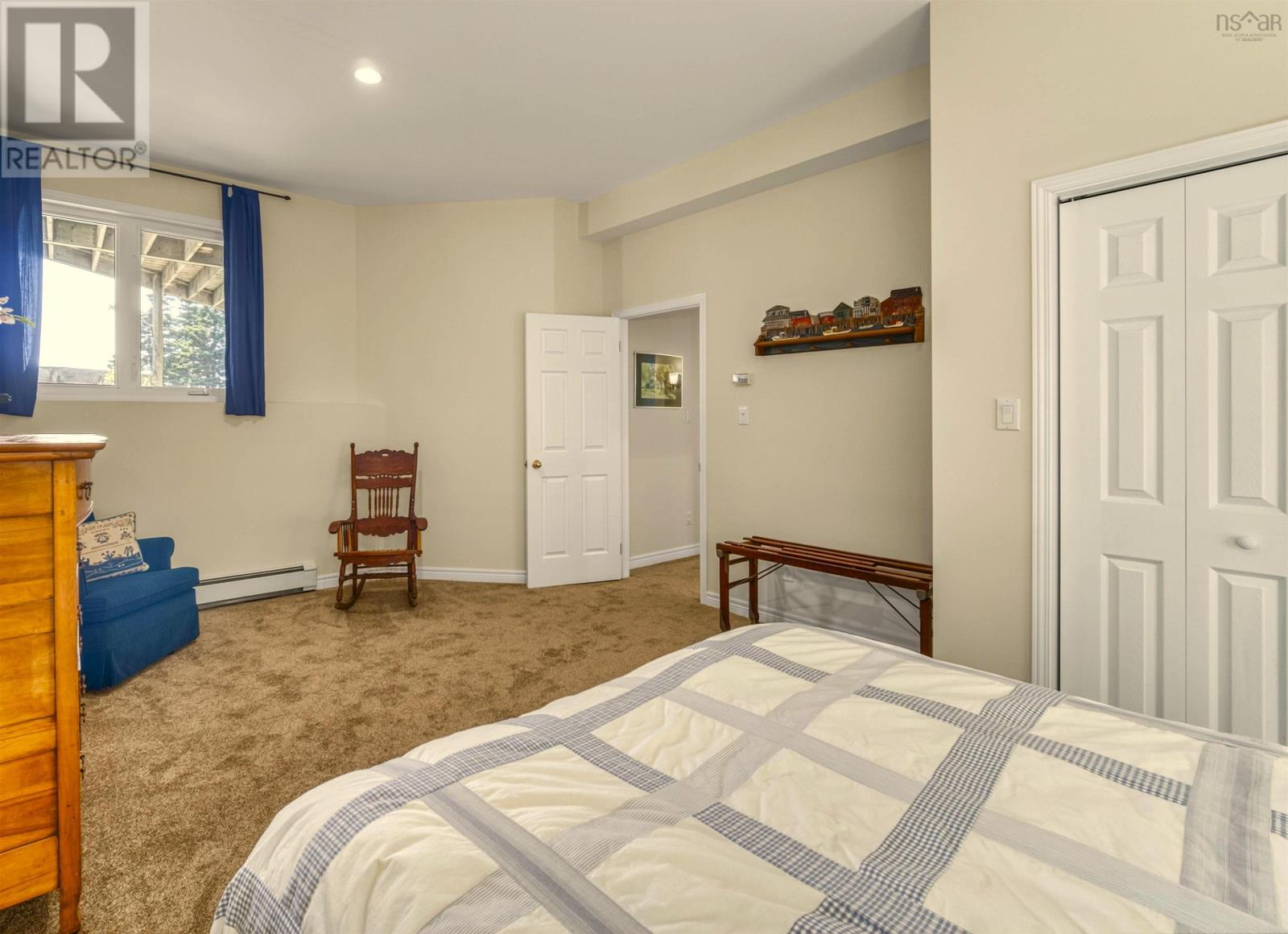 Property 35 of 50 of 20 Pierce Point Road