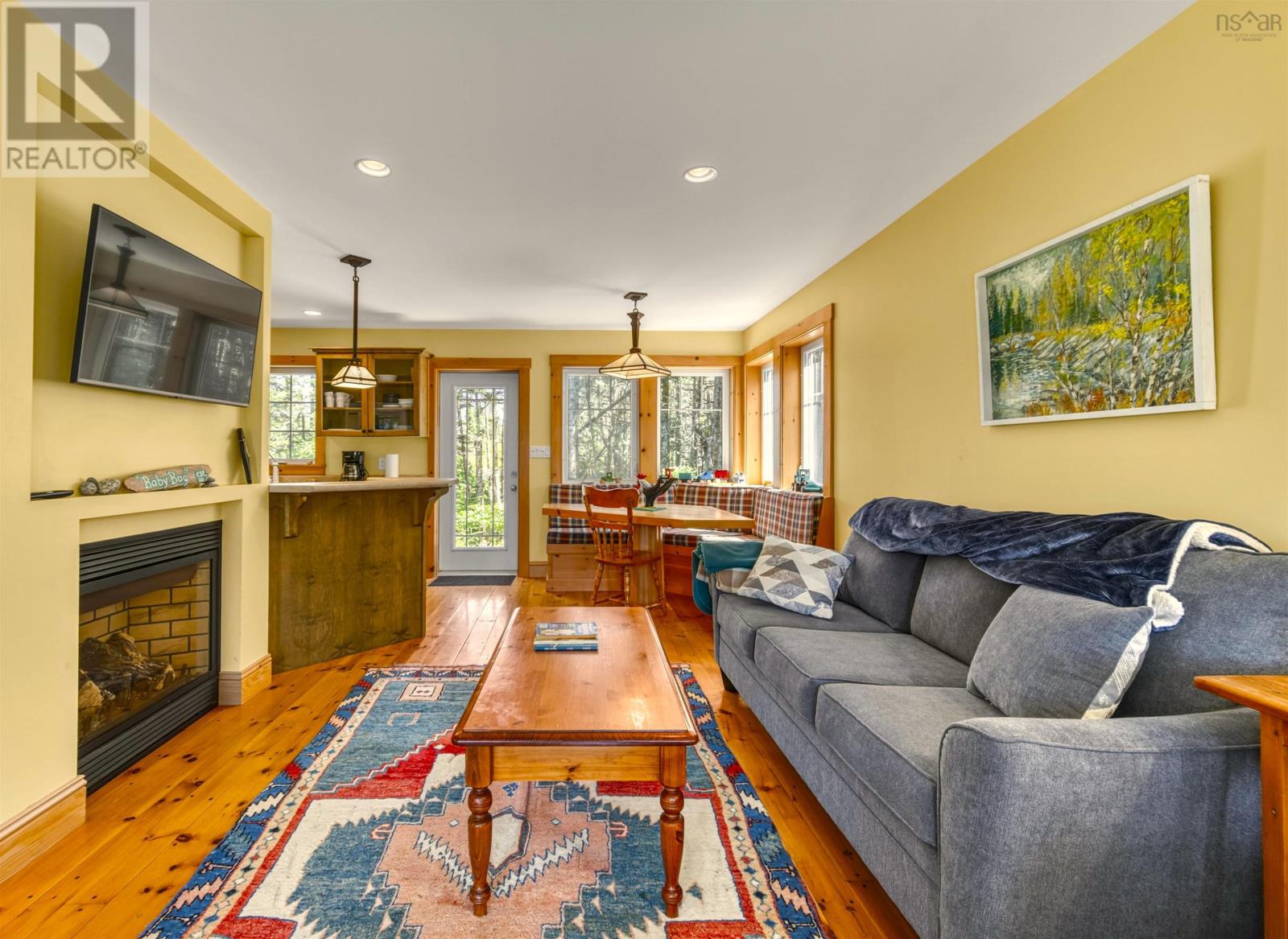 Property 43 of 50 of 20 Pierce Point Road