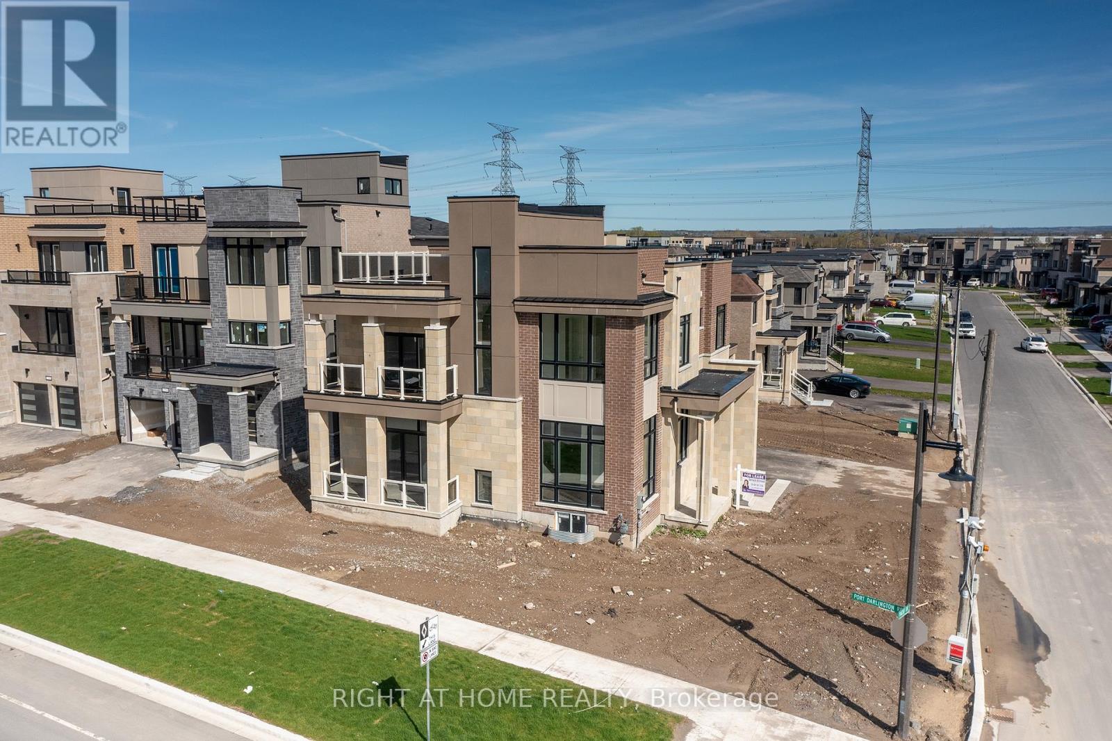 2 YACHT DRIVE - Photo 3 of 40, Clarington (Bowmanville), Ontario