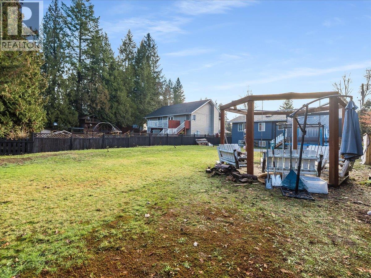 1359 Grosvenor Place, Castlegar