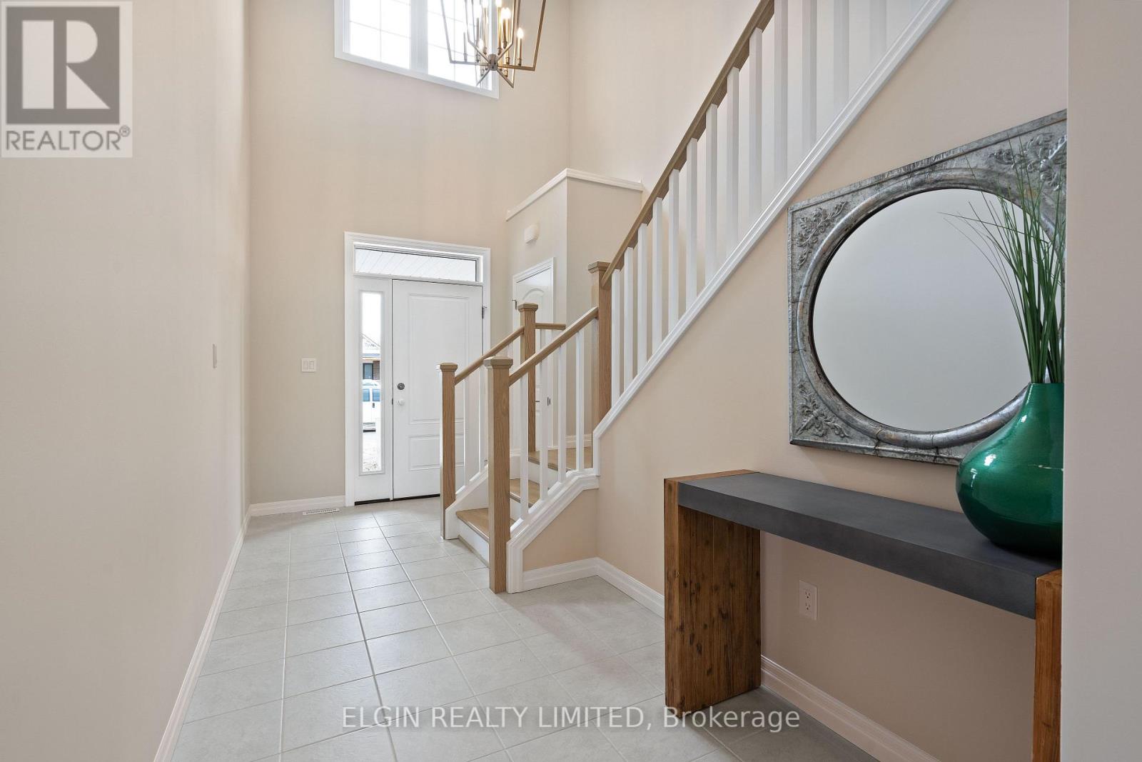 29 HEMLOCK CRESCENT - Photo 3 of 39, Aylmer, Ontario