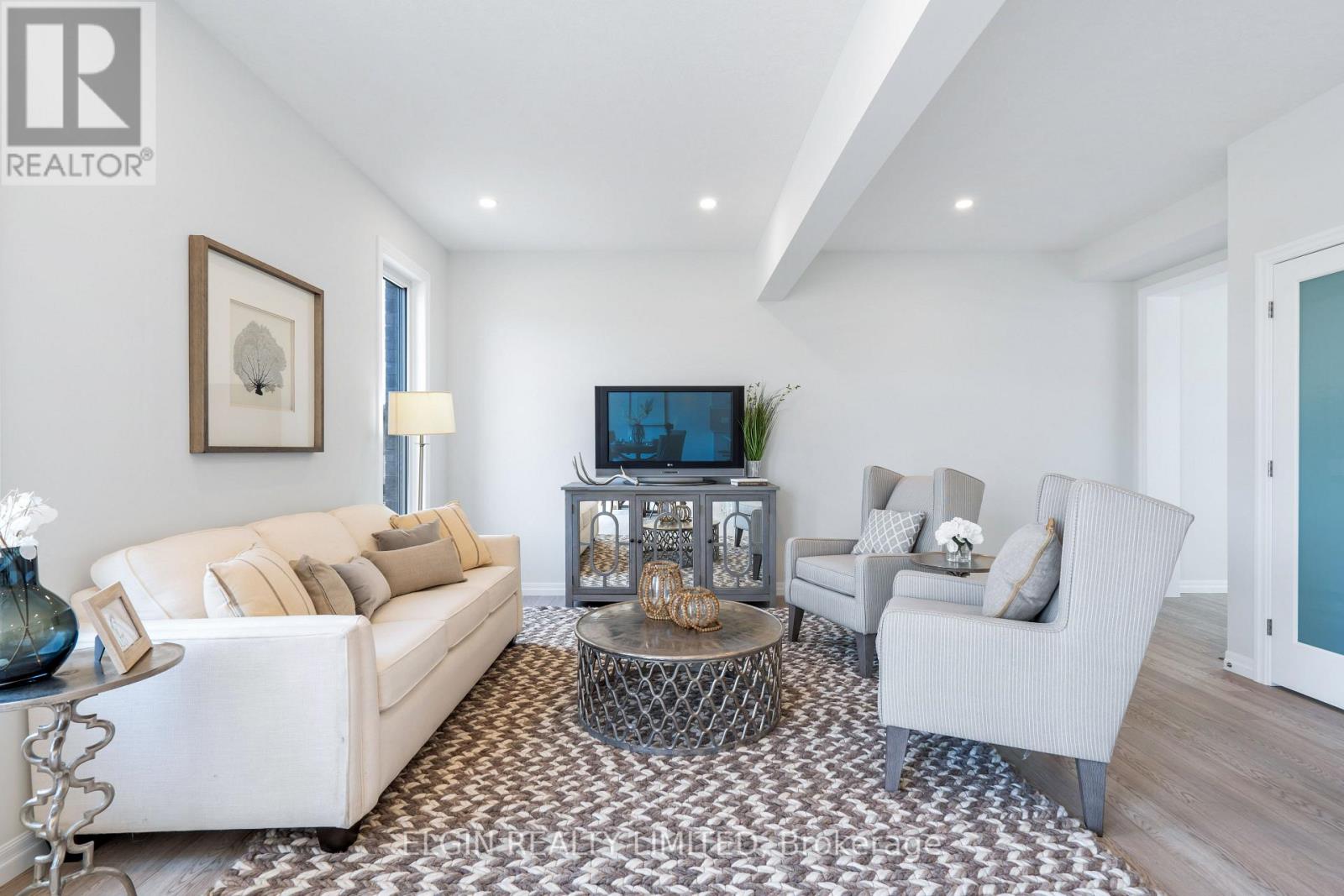 37 HEMLOCK CRESCENT - Photo 5 of 43, Aylmer, Ontario