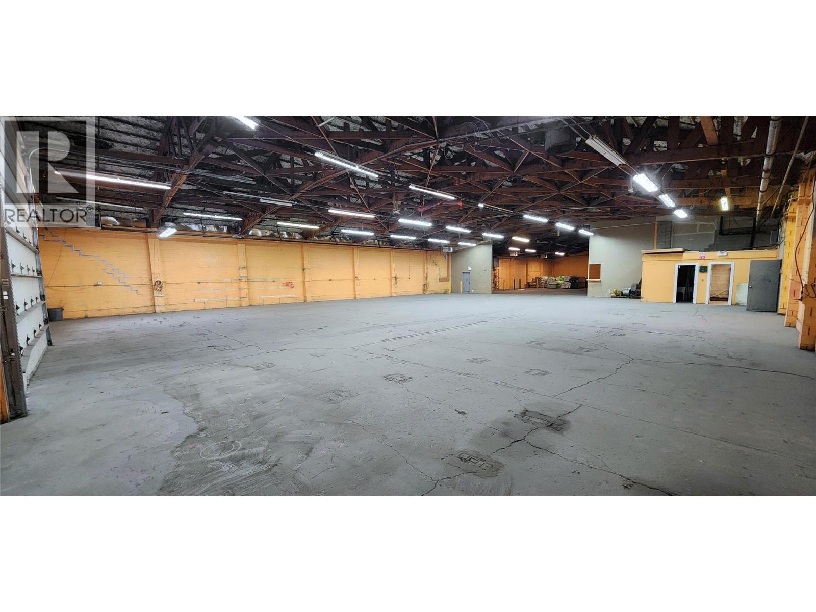 310 CO-OP Avenue, Oliver