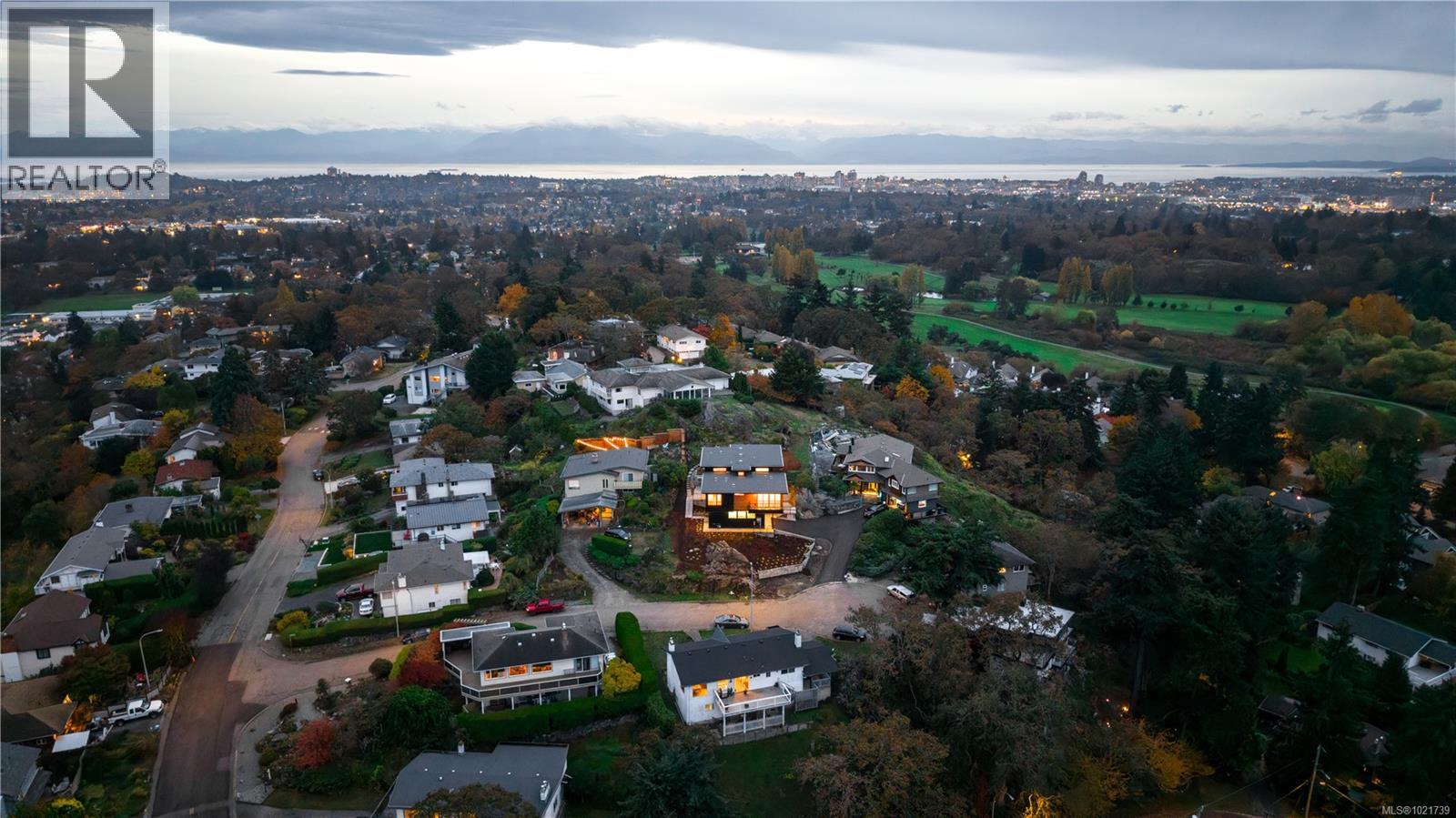  3700 Kootenay Place, Saanich