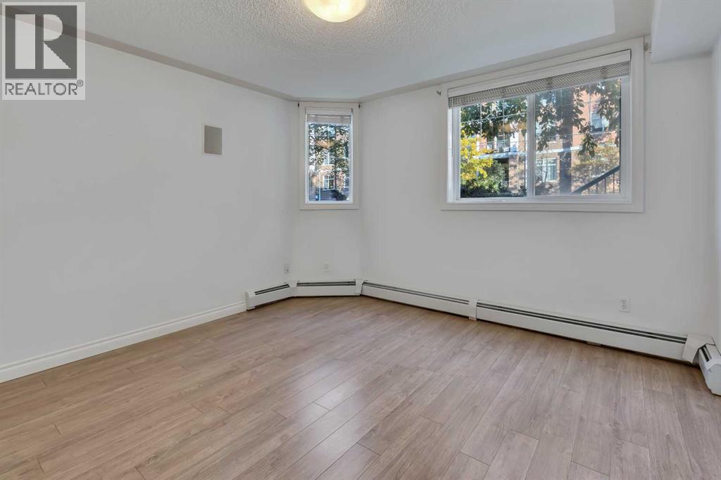 106, 2411 Erlton Road SW, Calgary, Alberta