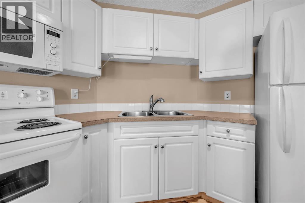 Single Family House for Sale in   valleyview Park SE Dover Calgary 