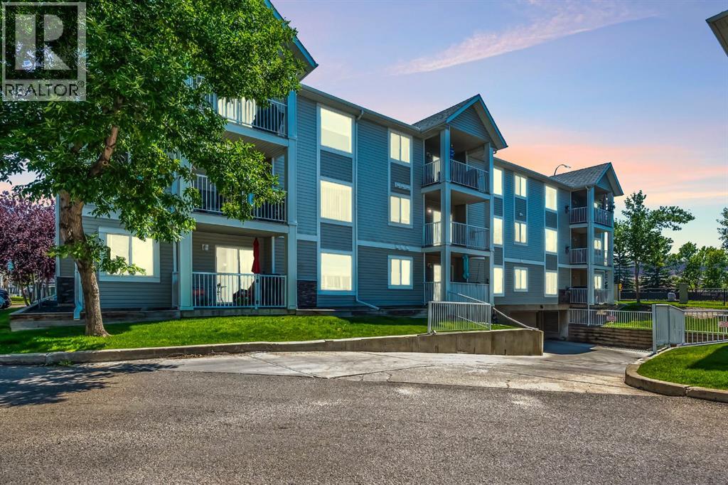 Single Family House for Sale in   valleyview Park SE Dover Calgary 