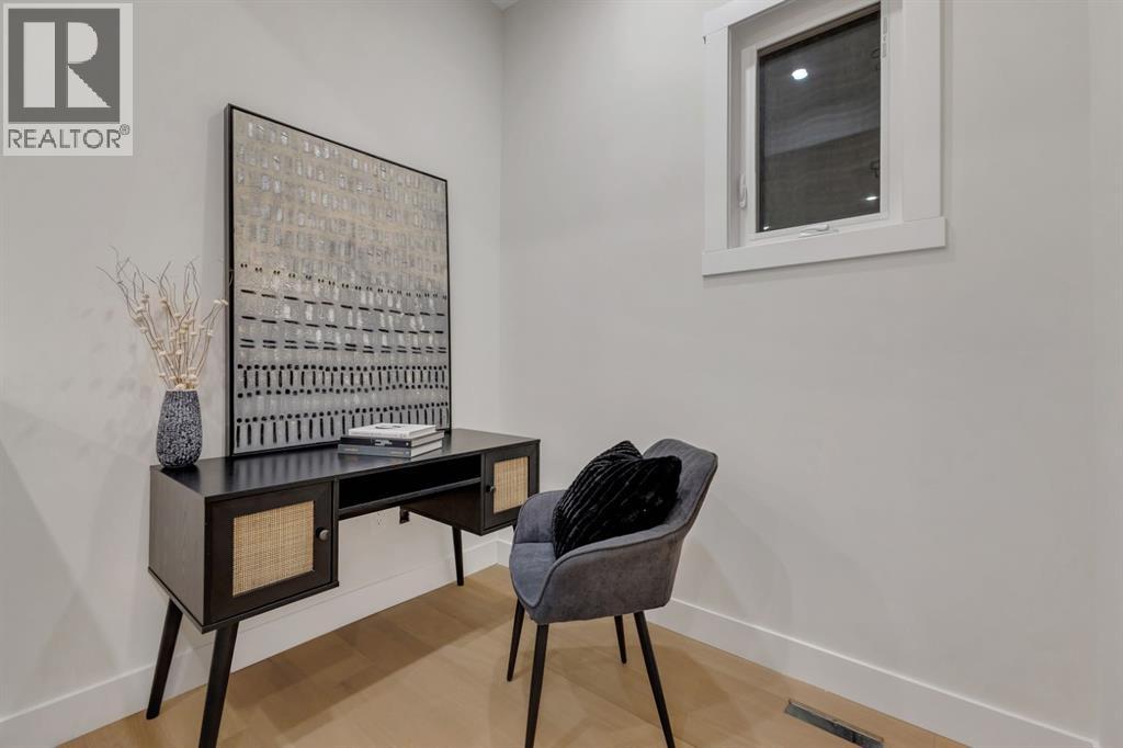 Single Family House for Sale in   Street SW Richmond Calgary 