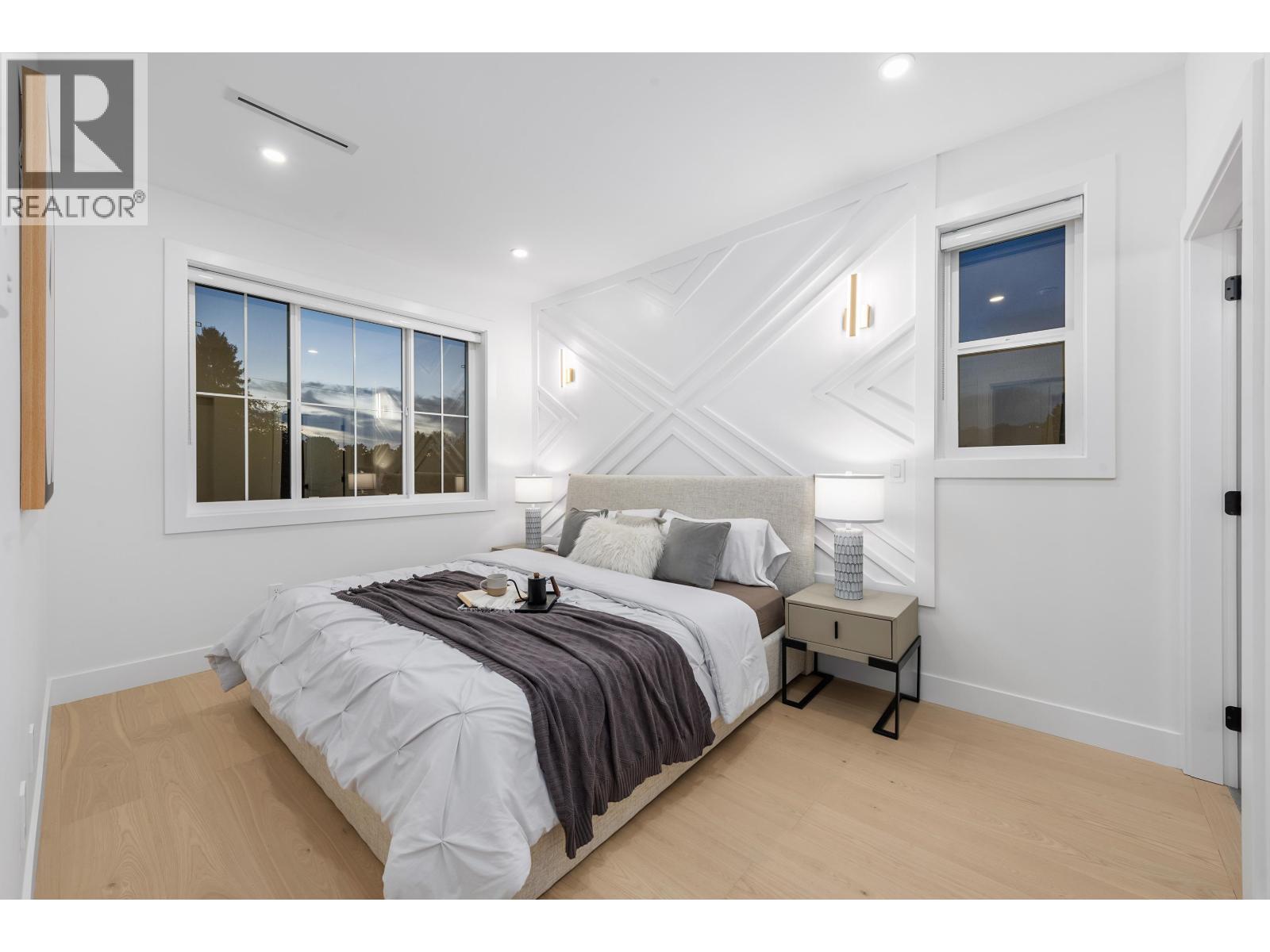 2 4855 DUMFRIES STREET, Vancouver