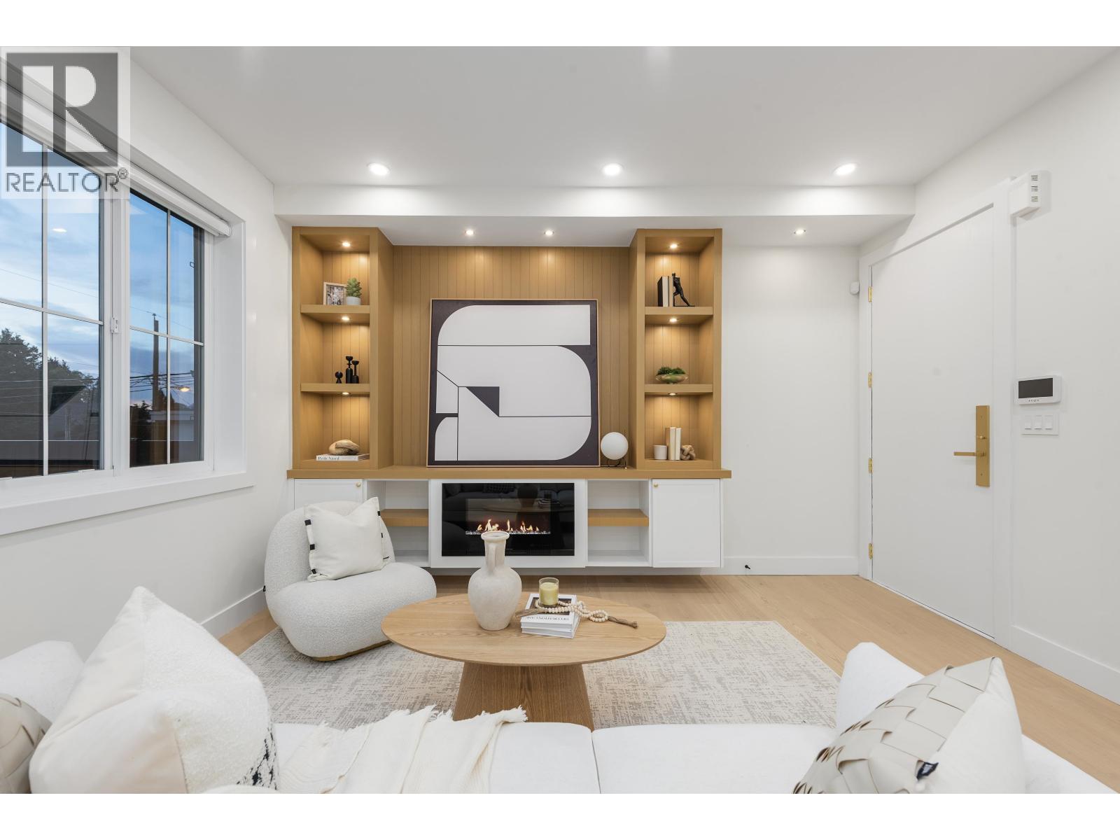 2 4855 DUMFRIES STREET, Vancouver