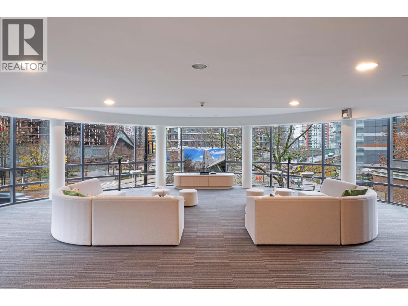 307 928 BEATTY STREET, Vancouver