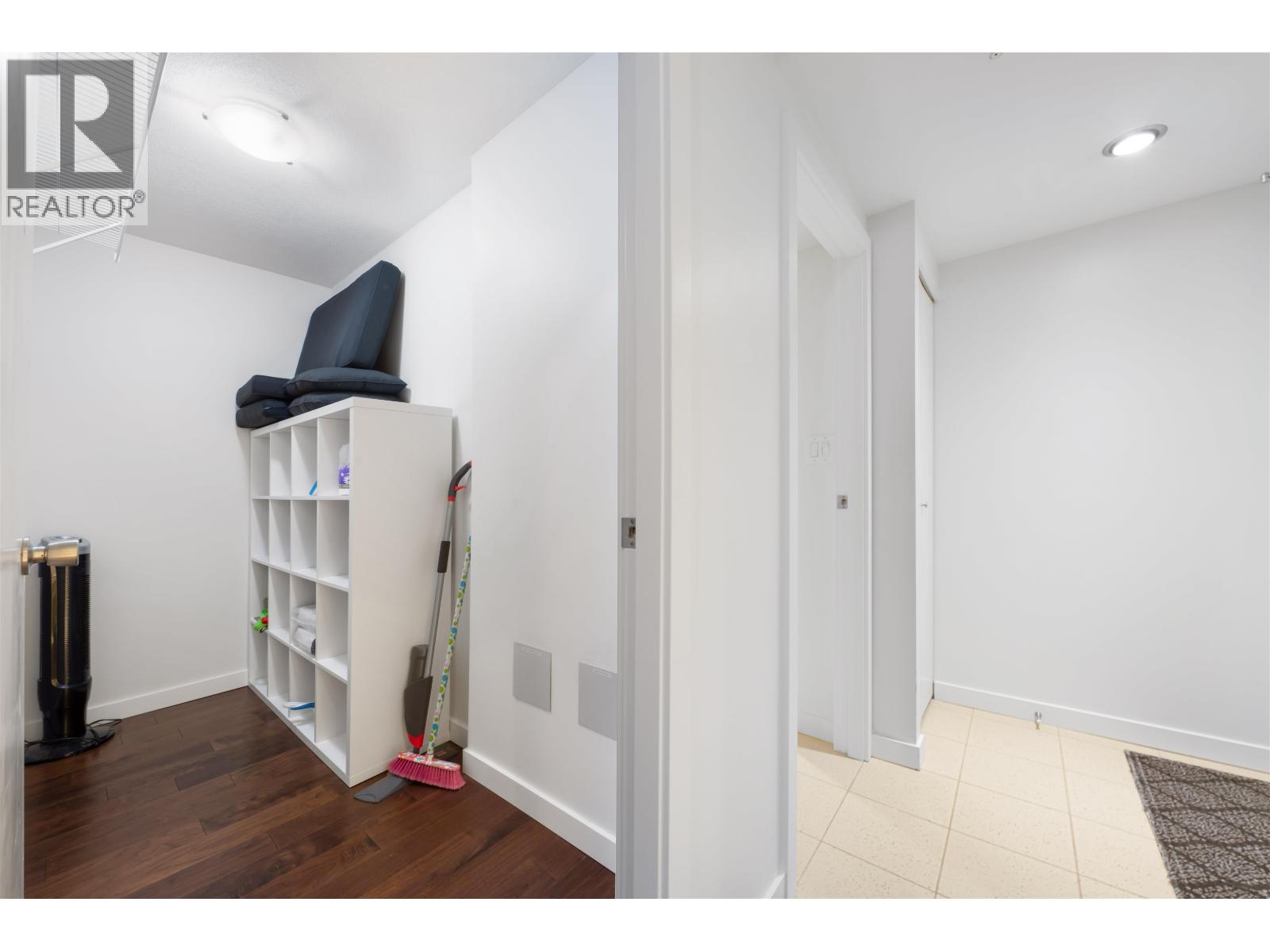 307 928 BEATTY STREET, Vancouver