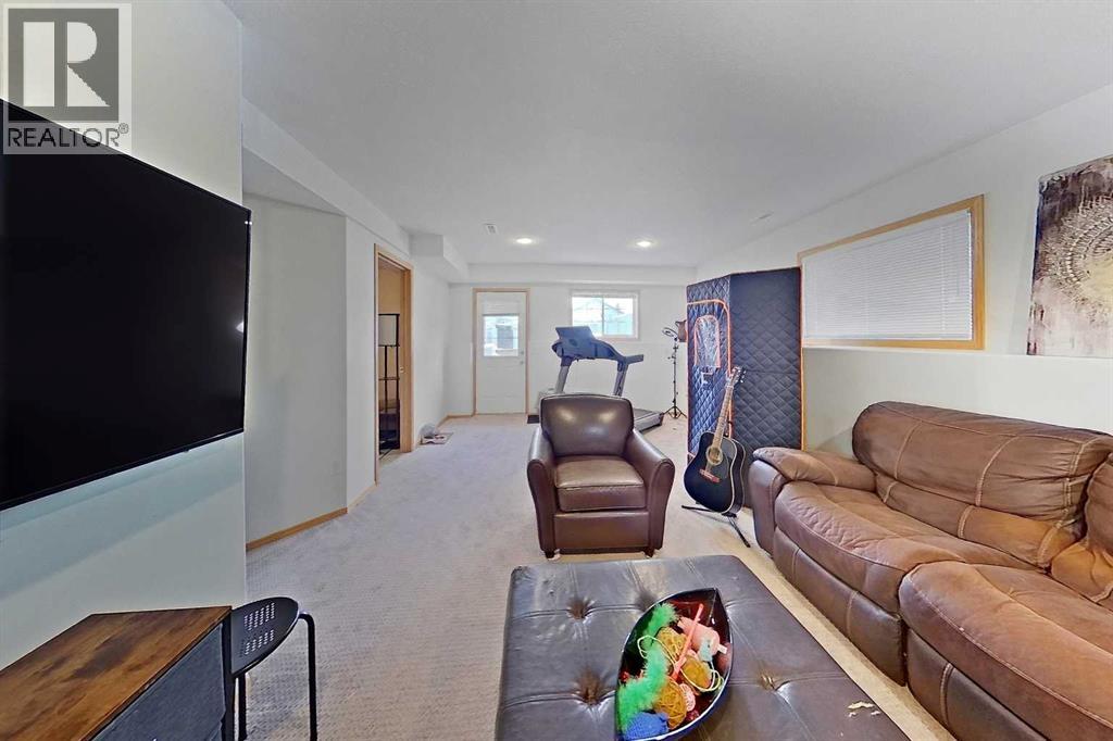 31 Lawford Avenue, Red Deer