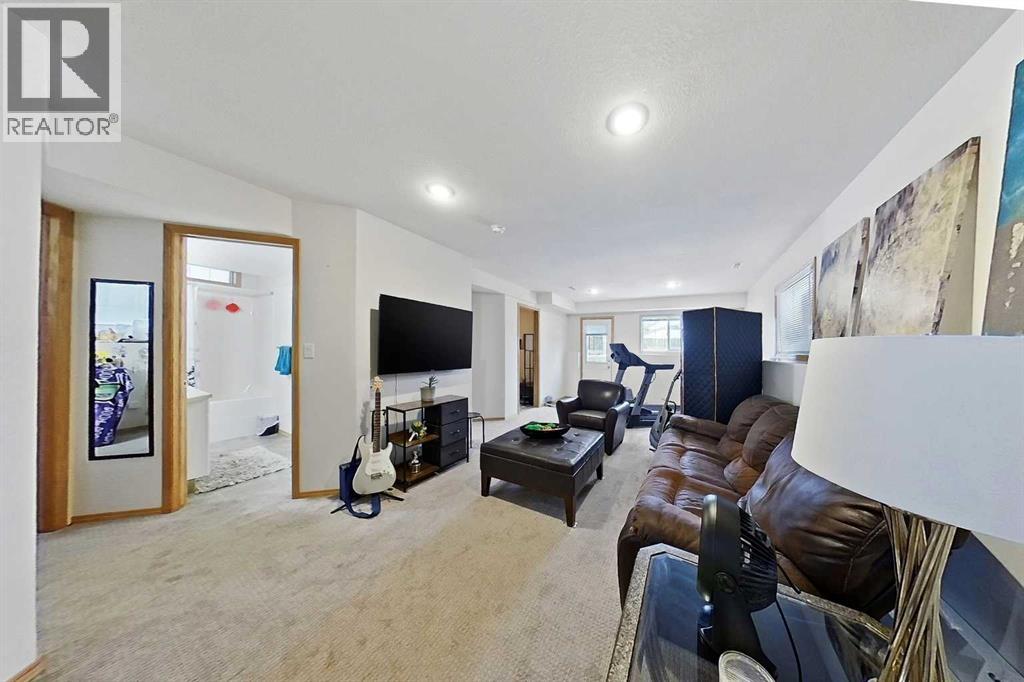 31 Lawford Avenue, Red Deer