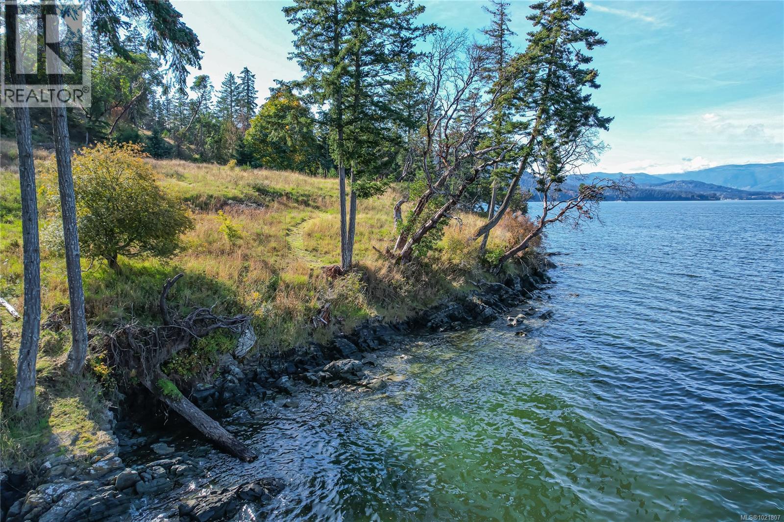  128 Narrows West Road, Salt Spring