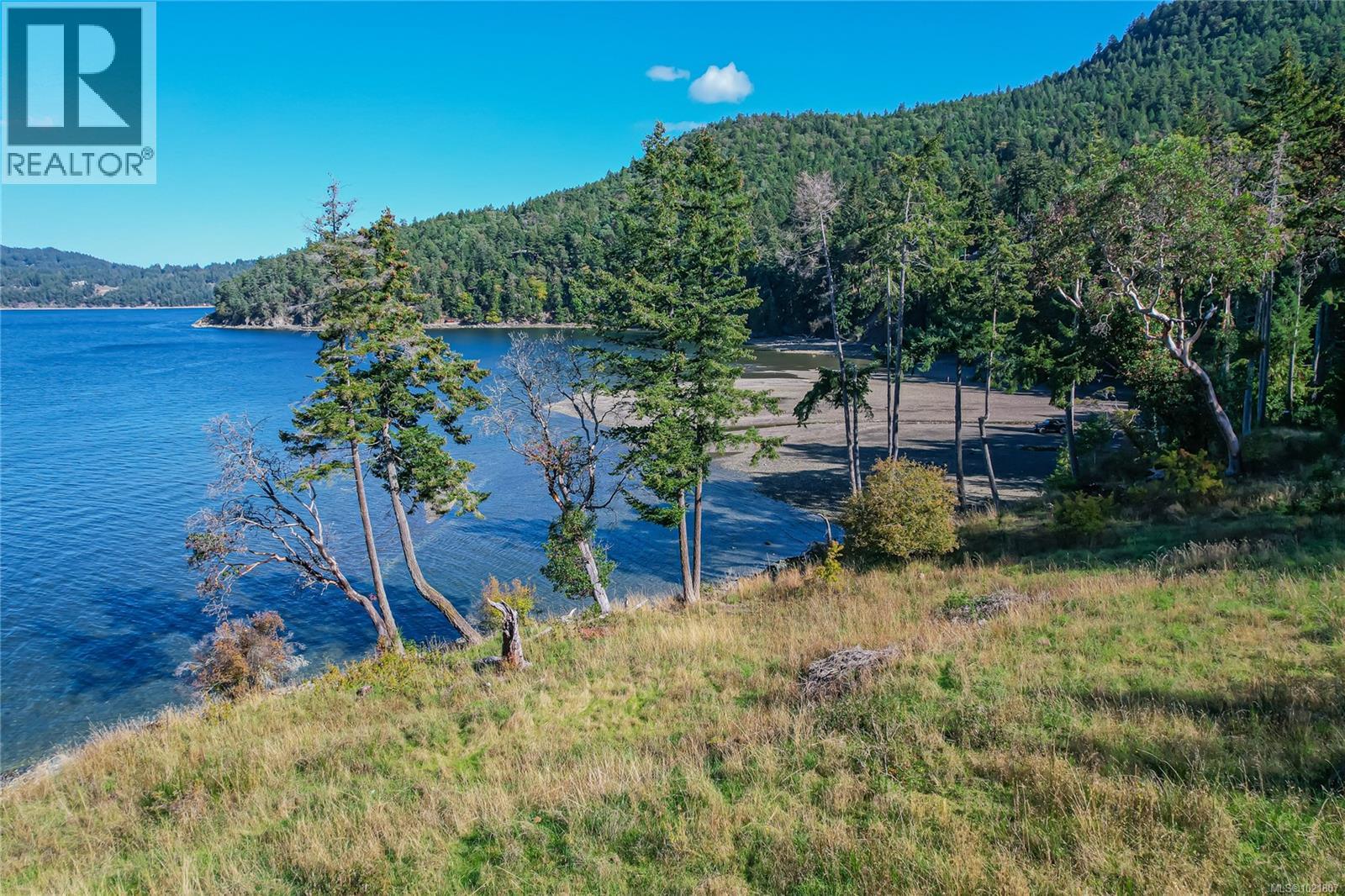  128 Narrows West Road, Salt Spring