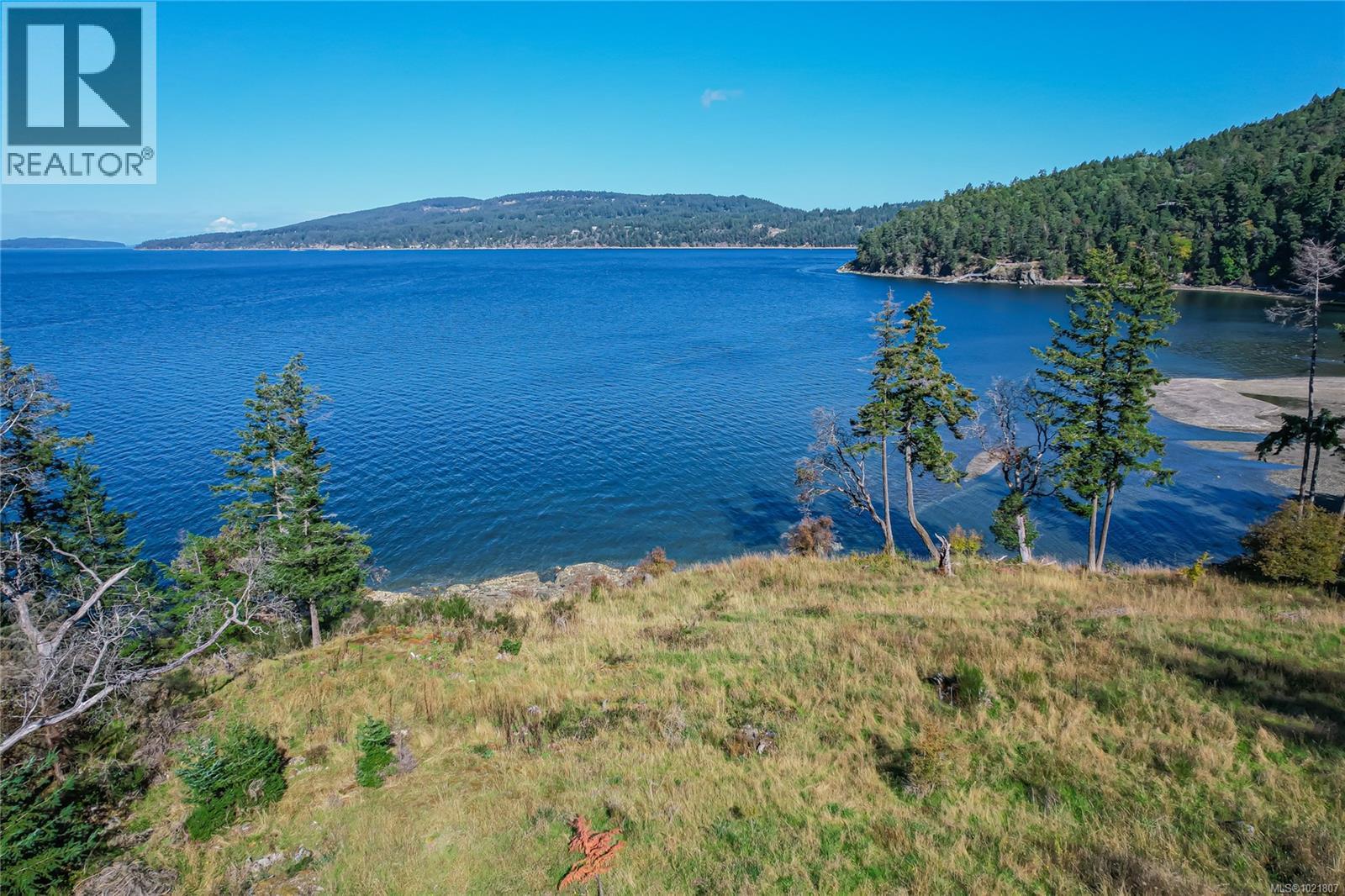  128 Narrows West Road, Salt Spring