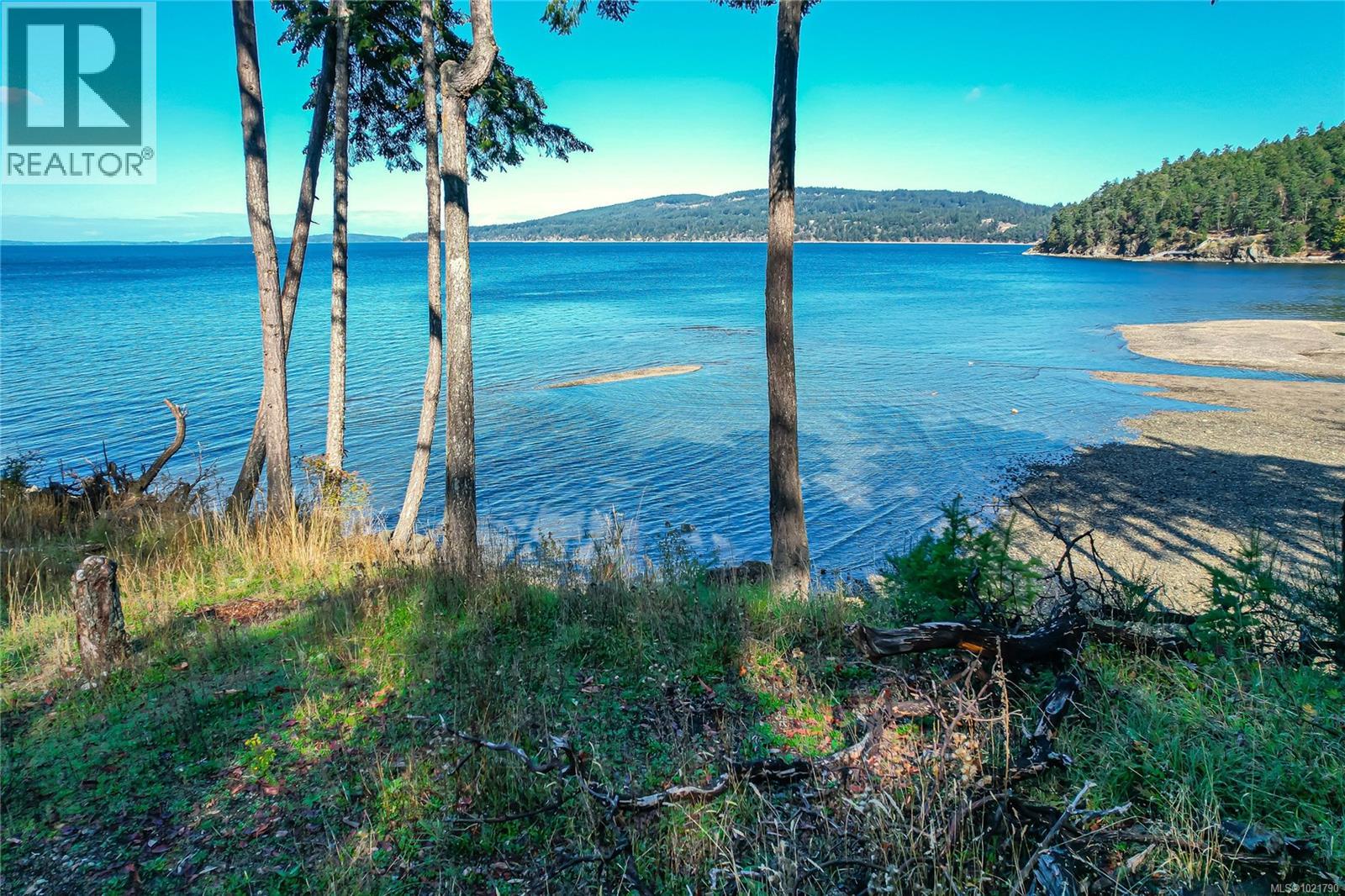 122 Narrows West Road, Salt Spring