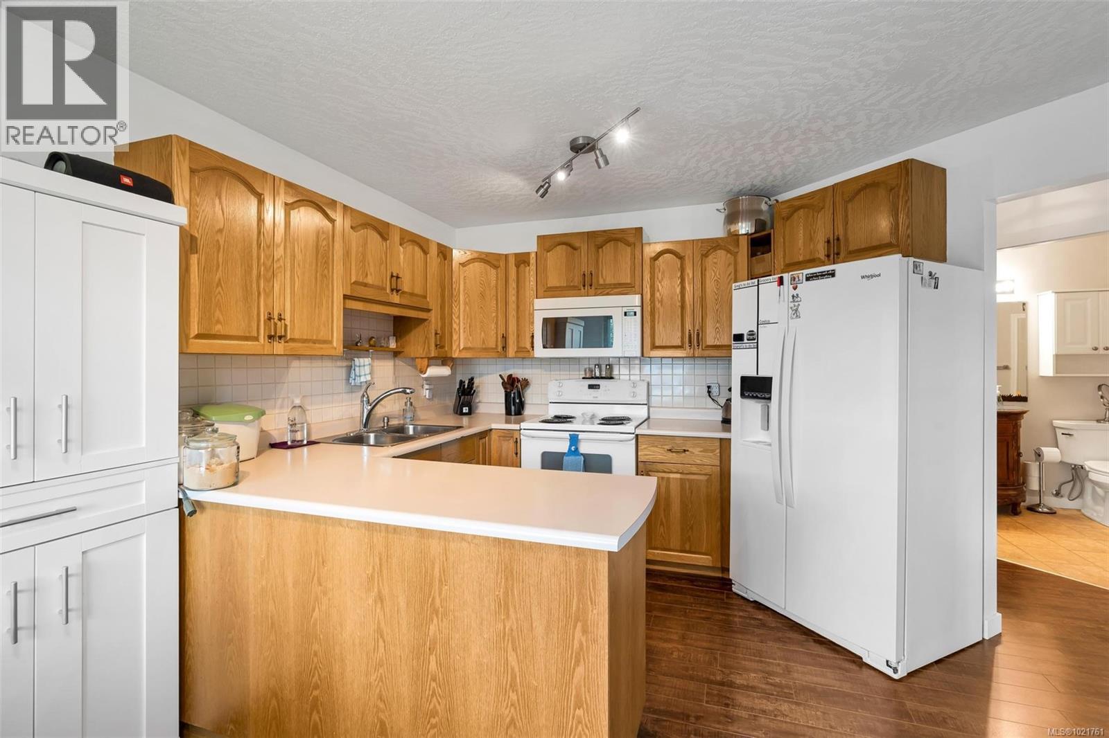 23 2560 Wilcox Terr, Central Saanich