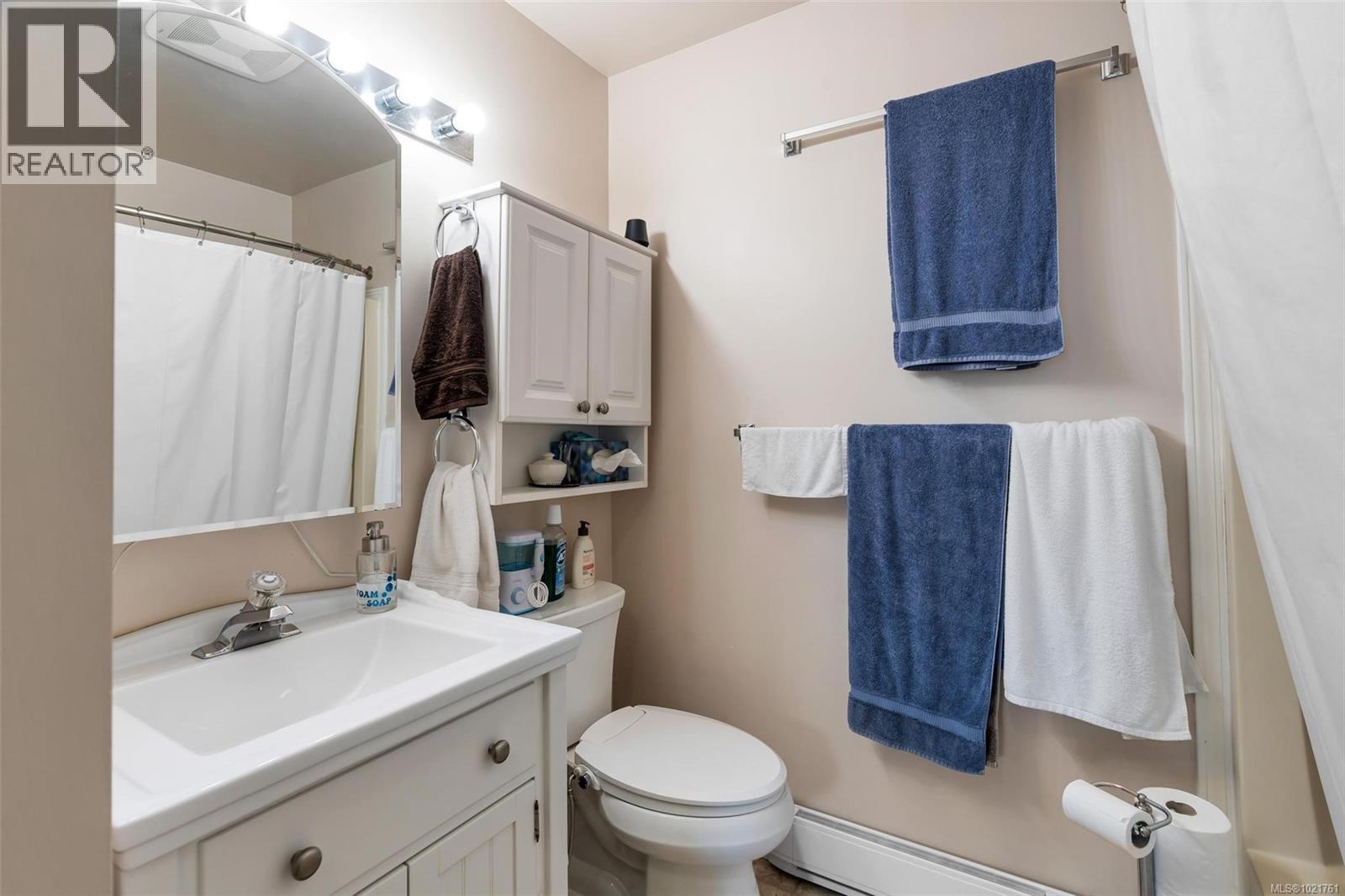 23 2560 Wilcox Terr, Central Saanich