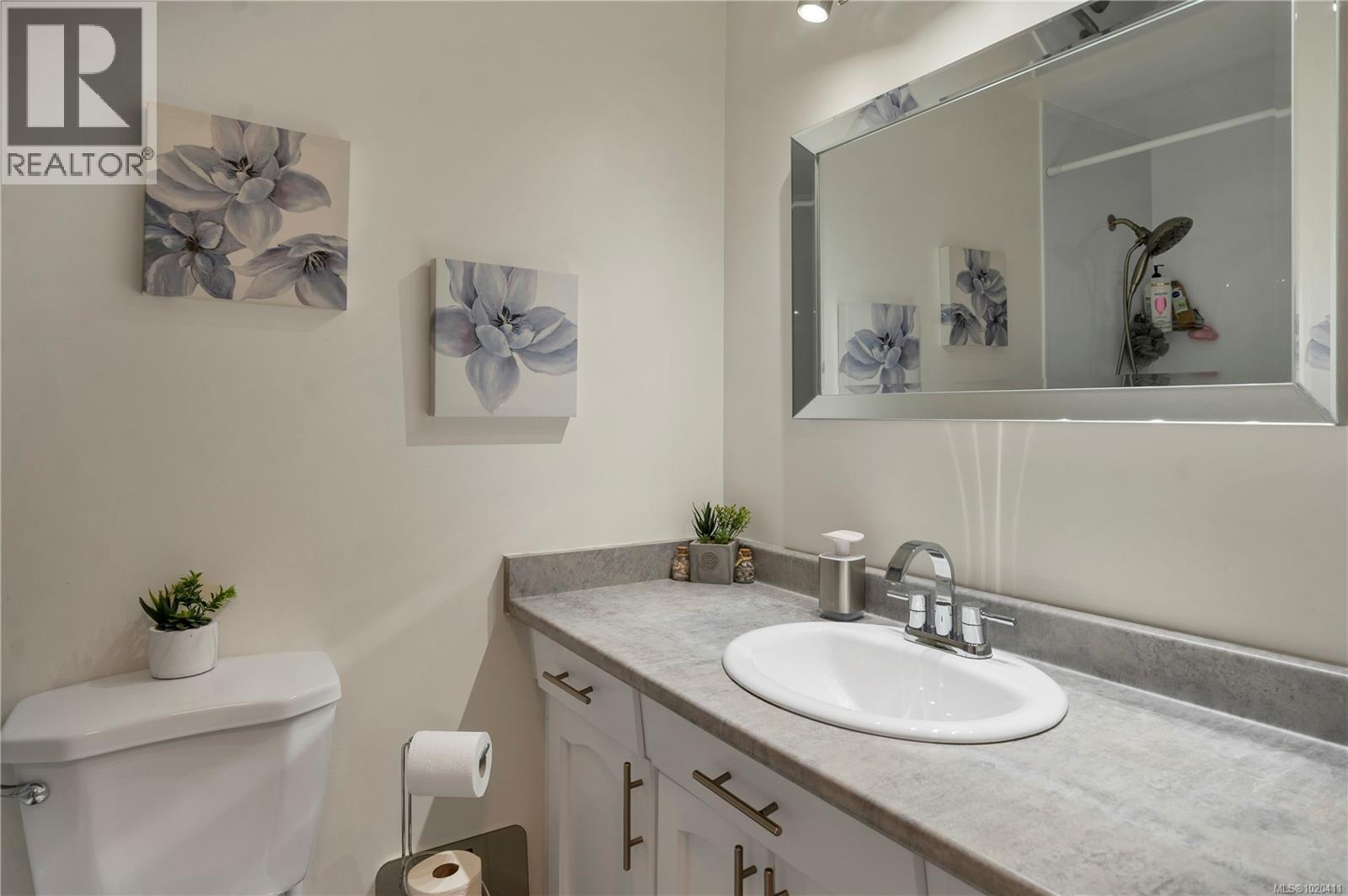 204 907 Cedar St, Campbell River