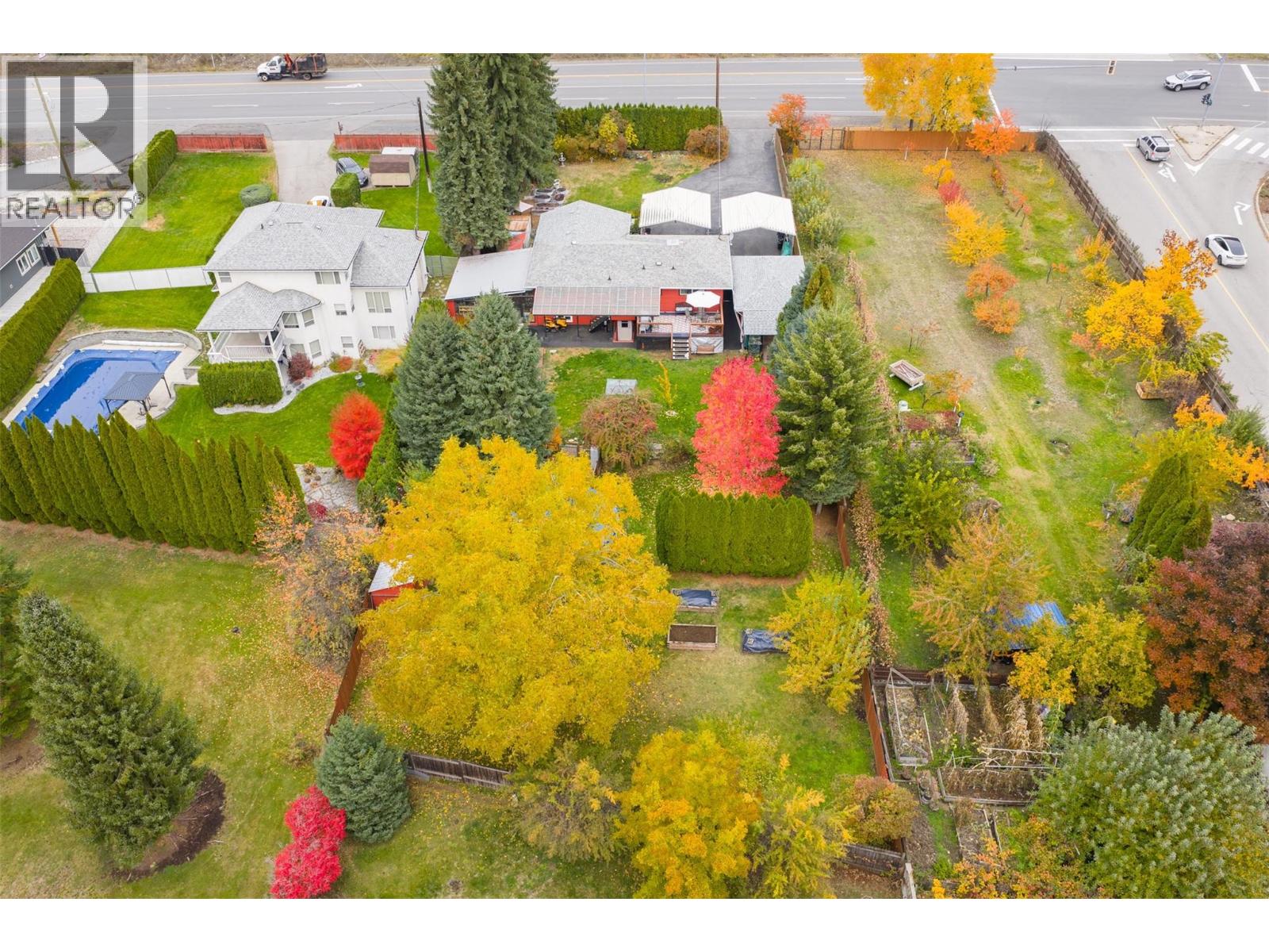 8329 Highway 3B, Trail