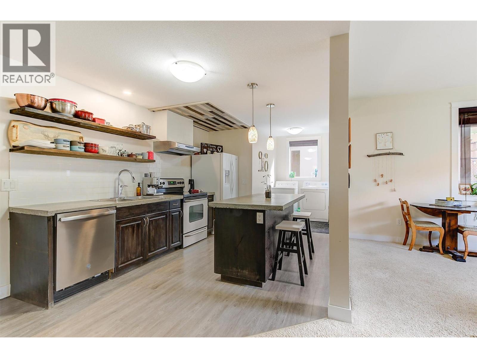  737 Kuipers Crescent, Kelowna