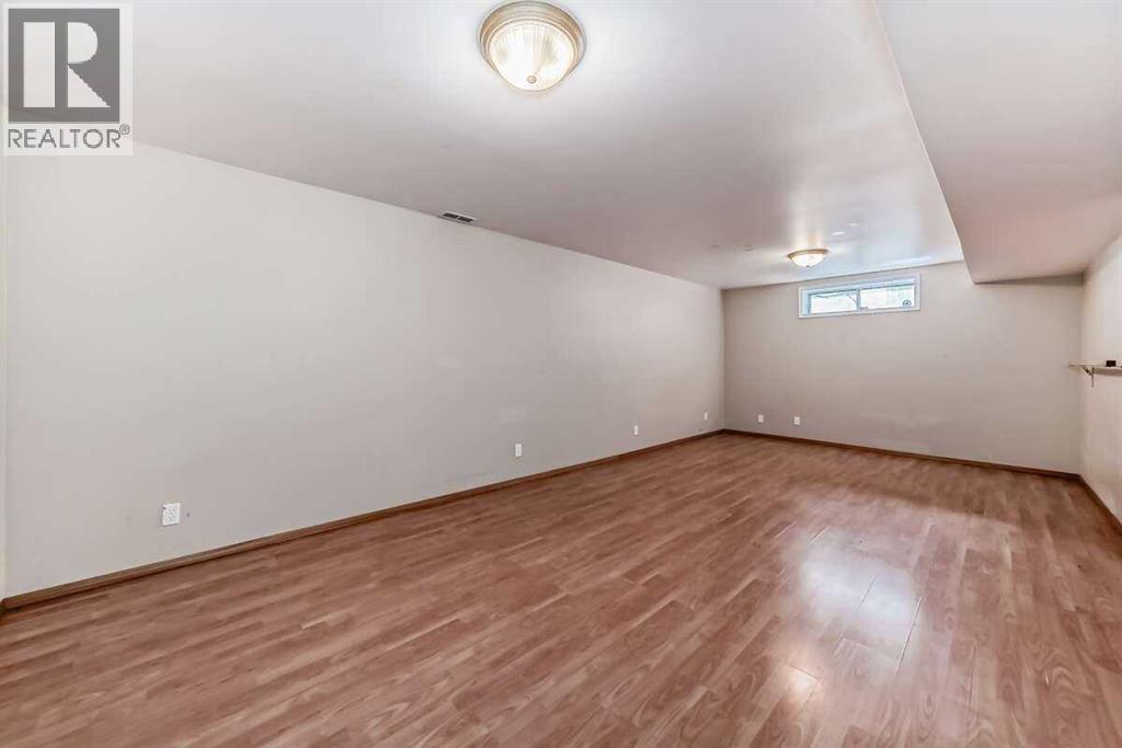 Single Family House for Sale in  Somerside Place SW Somerset Calgary 