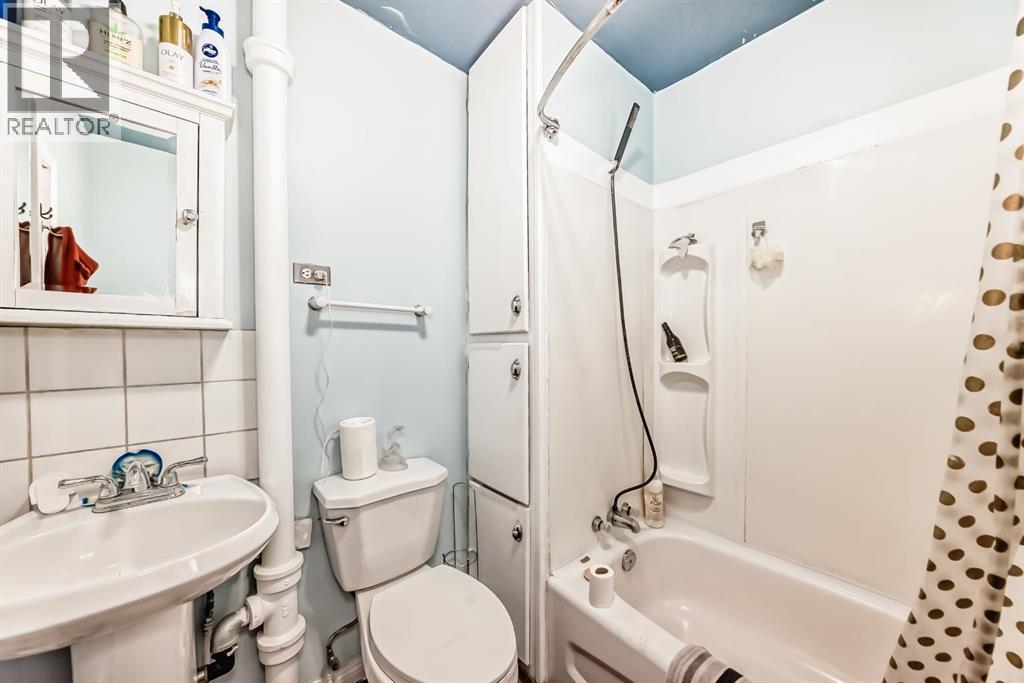 Single Family House Bungalow for Sale in   Street Bankview Drumheller 