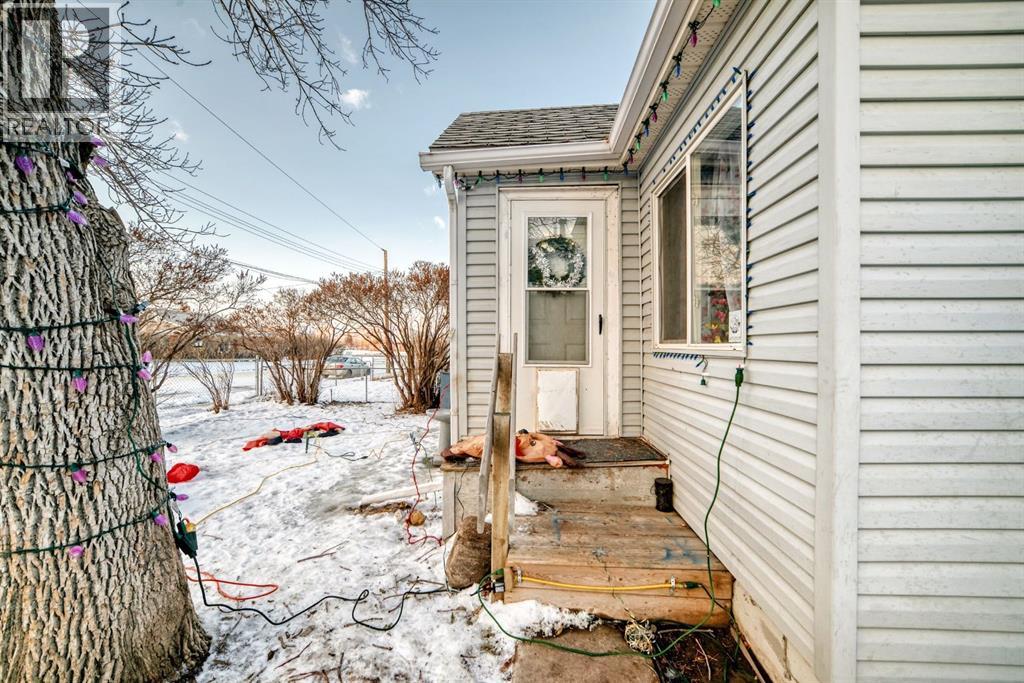 Single Family House Bungalow for Sale in   Street Bankview Drumheller 