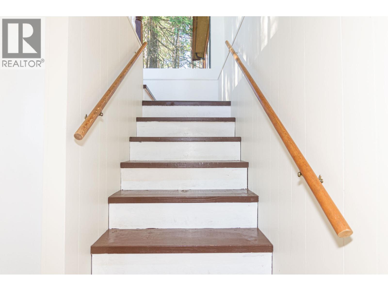 2 Bed, 2 Bath House for Sale in Galiano Island – 1361 STURDIES BAY ROAD, Galiano Island - Image 17