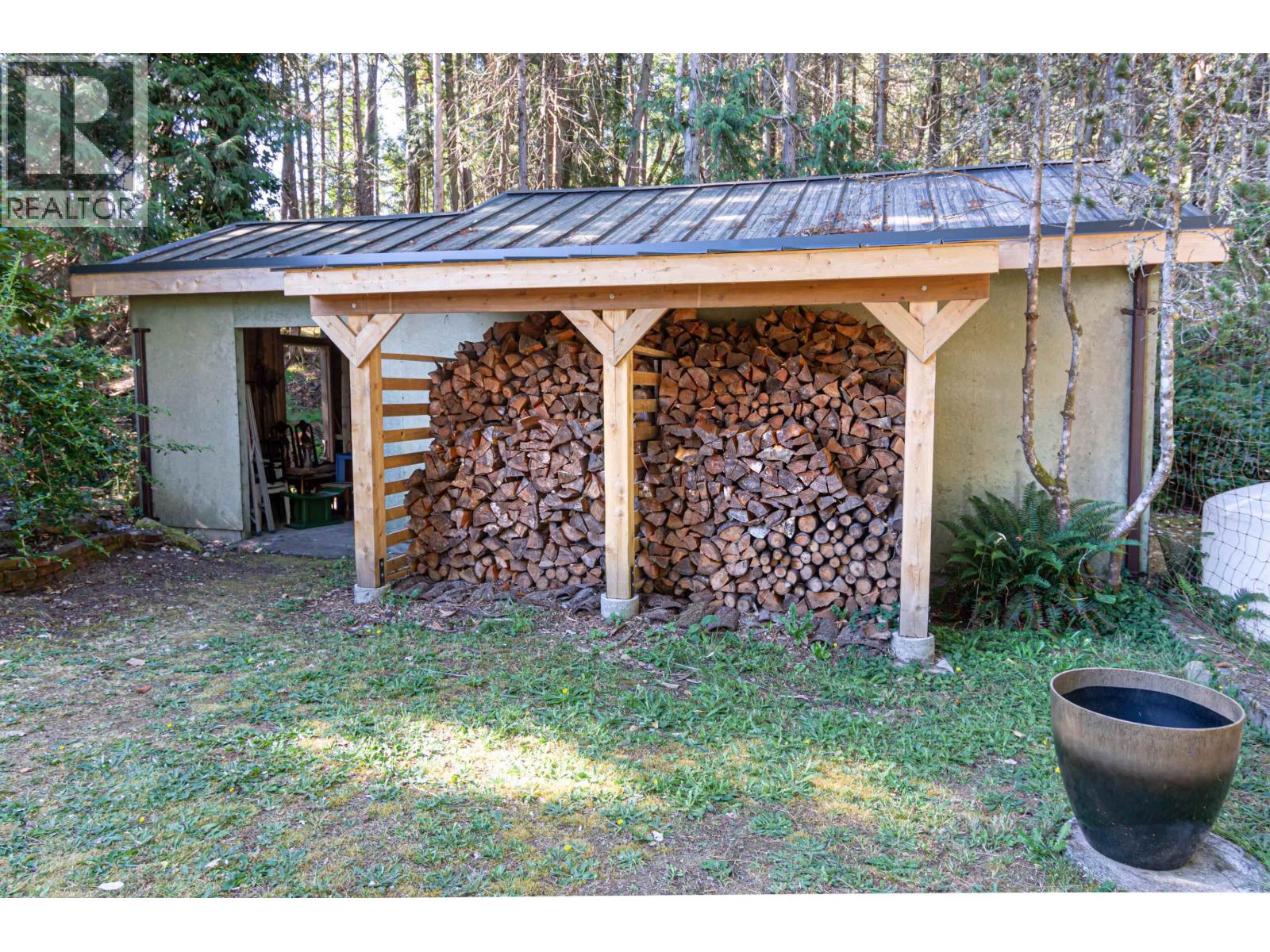 2 Bed, 2 Bath House for Sale in Galiano Island – 1361 STURDIES BAY ROAD, Galiano Island - Image 33