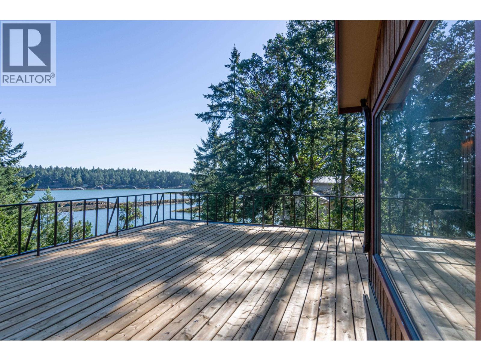 2 Bed, 2 Bath House for Sale in Galiano Island – 1361 STURDIES BAY ROAD, Galiano Island - Image 25