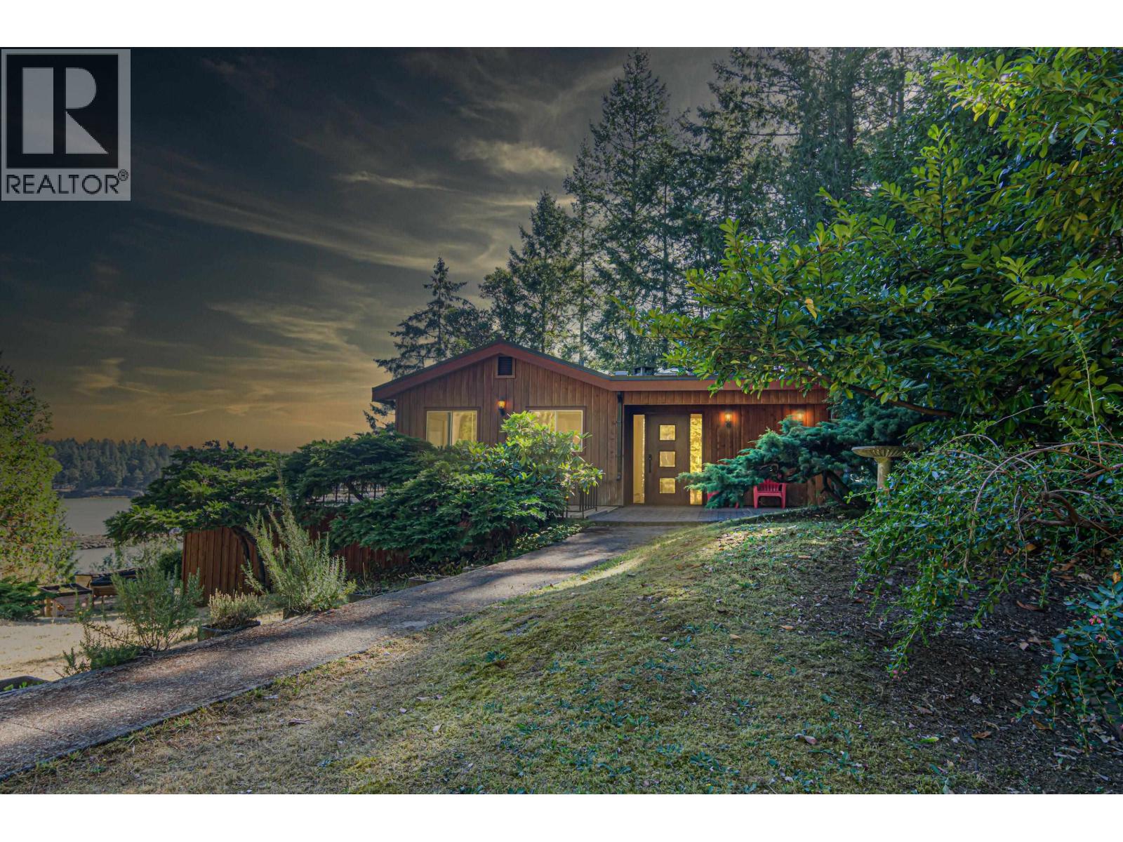2 Bed, 2 Bath House for Sale in Galiano Island – 1361 STURDIES BAY ROAD, Galiano Island - Image 36