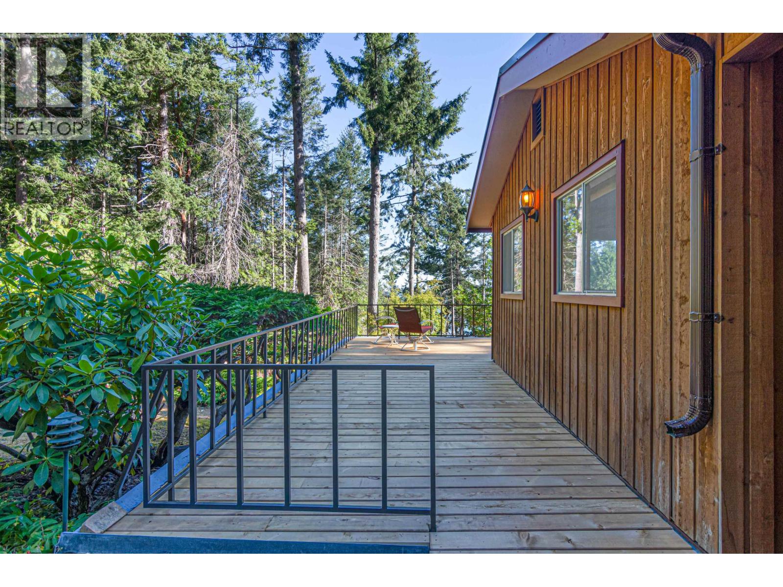 2 Bed, 2 Bath House for Sale in Galiano Island – 1361 STURDIES BAY ROAD, Galiano Island - Image 26