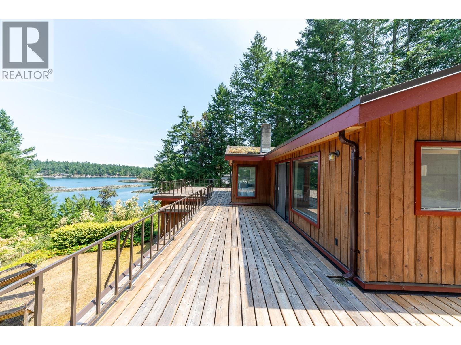 2 Bed, 2 Bath House for Sale in Galiano Island – 1361 STURDIES BAY ROAD, Galiano Island - Image 7