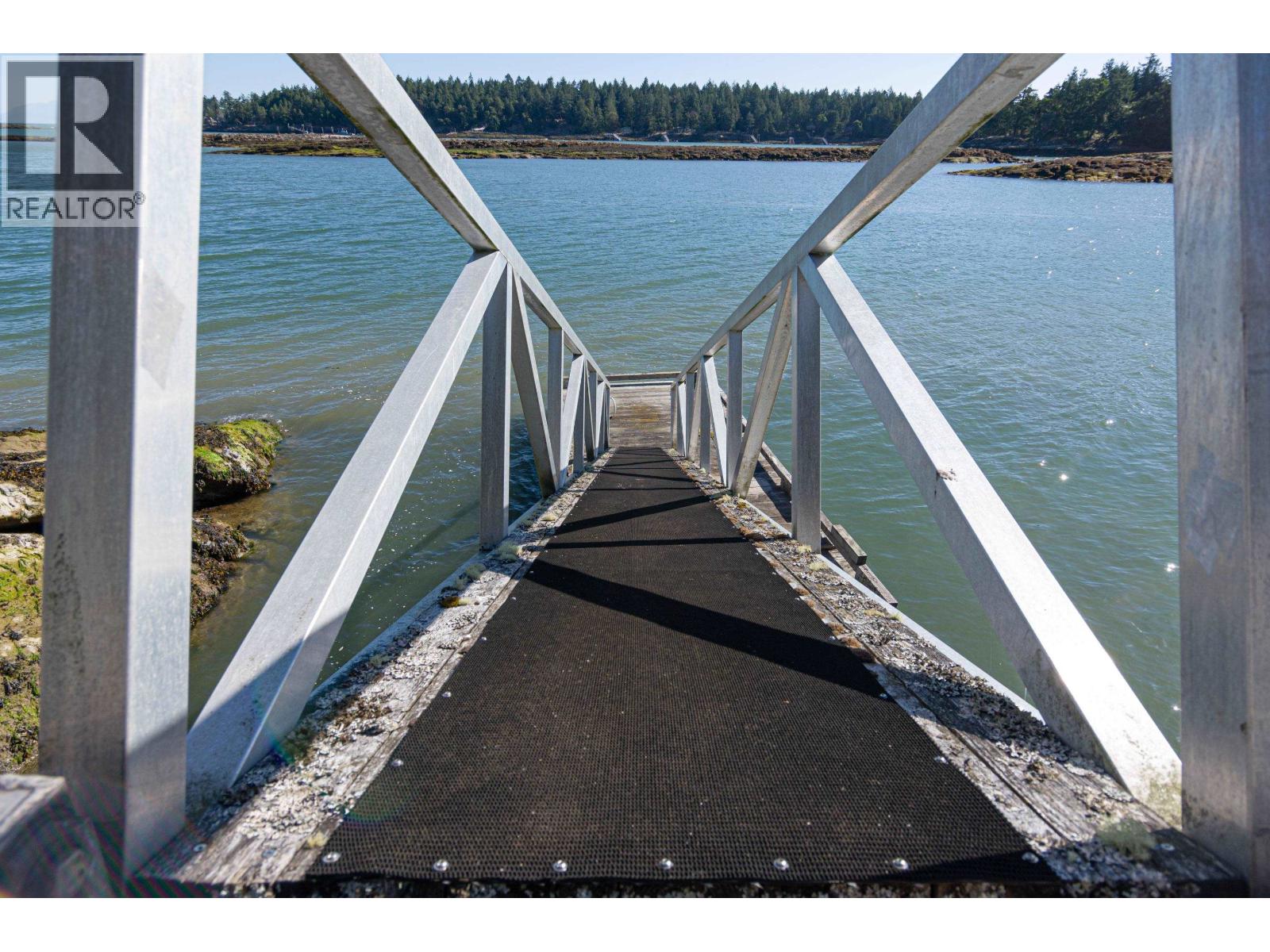2 Bed, 2 Bath House for Sale in Galiano Island – 1361 STURDIES BAY ROAD, Galiano Island - Image 31