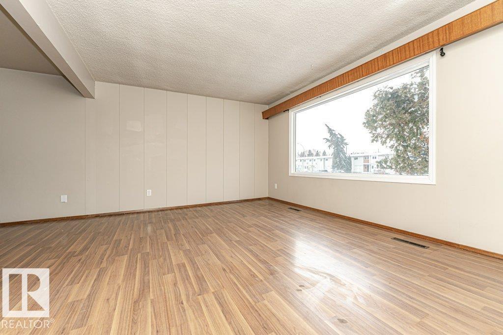 13315-13317 82 ST NW, Edmonton