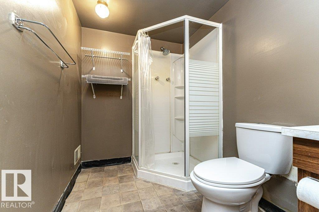 13315-13317 82 ST NW, Edmonton