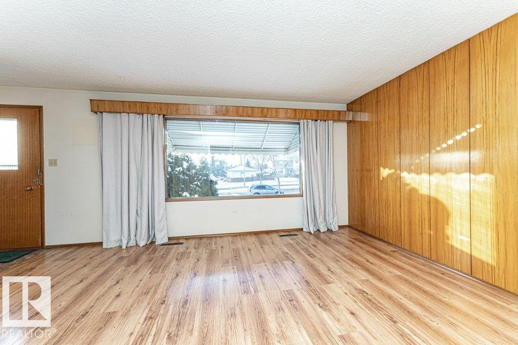 13315-13317 82 ST NW, Edmonton