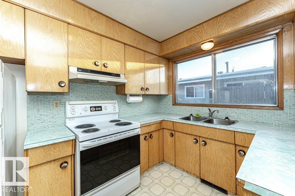 13315-13317 82 ST NW, Edmonton