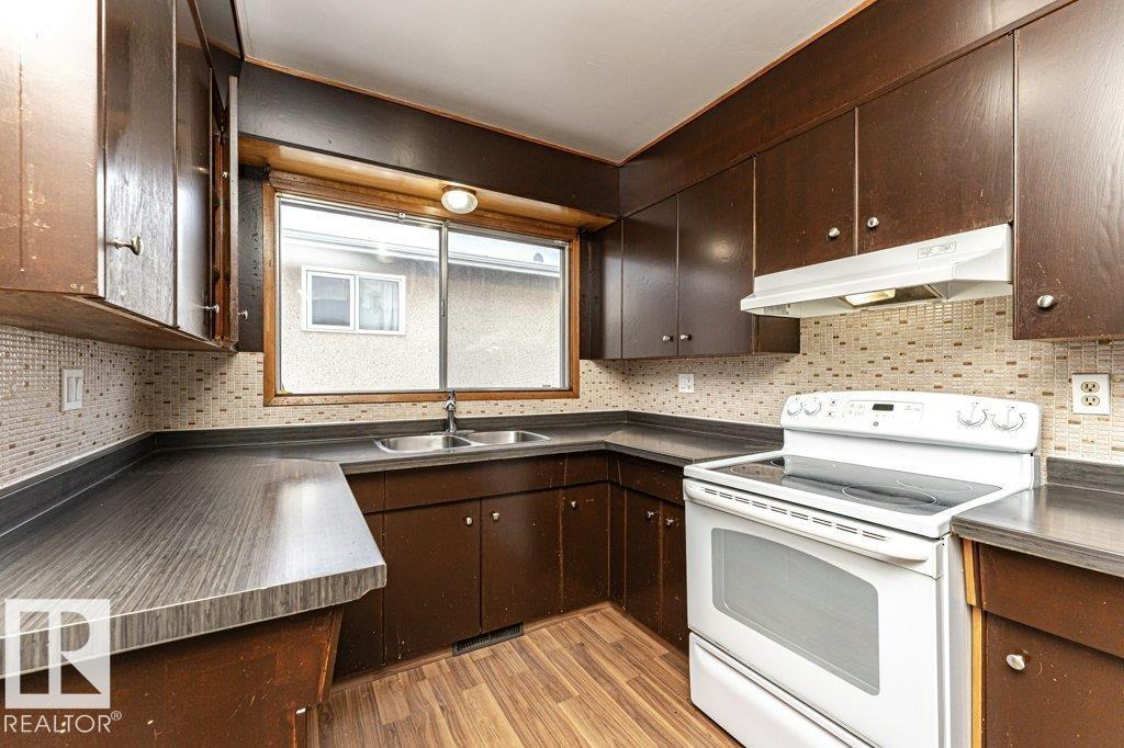 13315-13317 82 ST NW, Edmonton