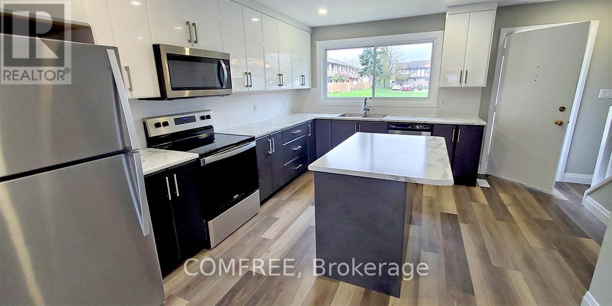 33 Berkley Unit 118 photo 4