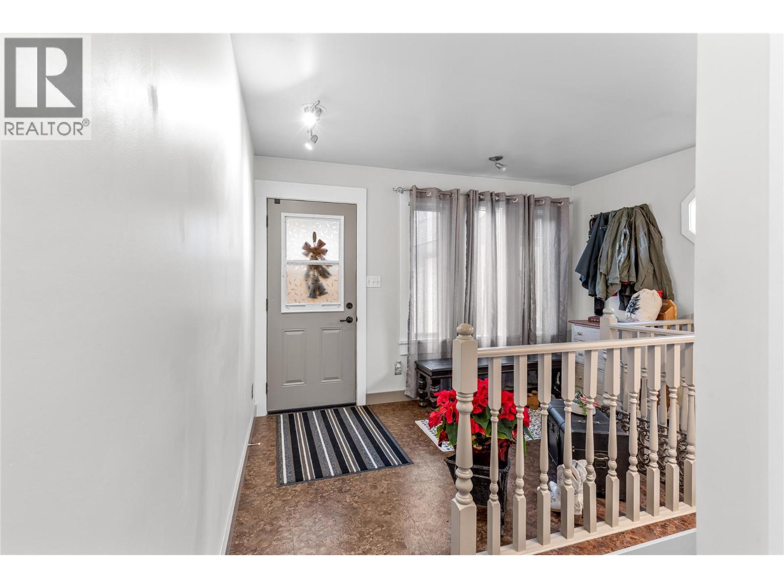 2935 Rosedale Avenue, Armstrong