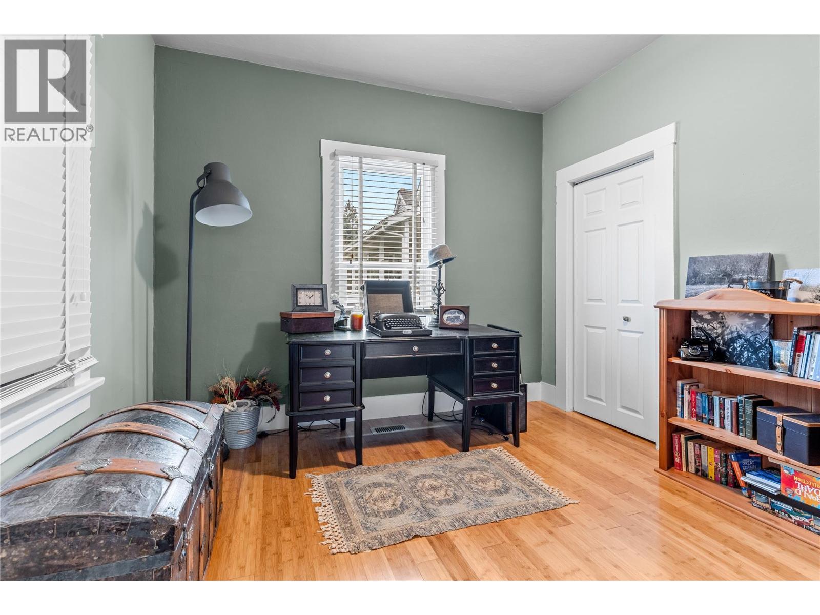 2935 Rosedale Avenue, Armstrong