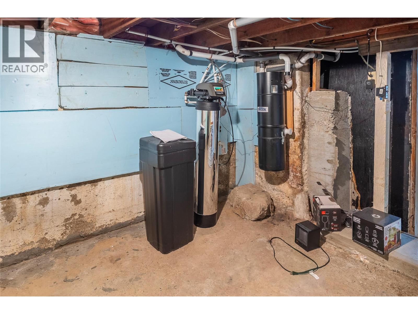 2935 Rosedale Avenue, Armstrong